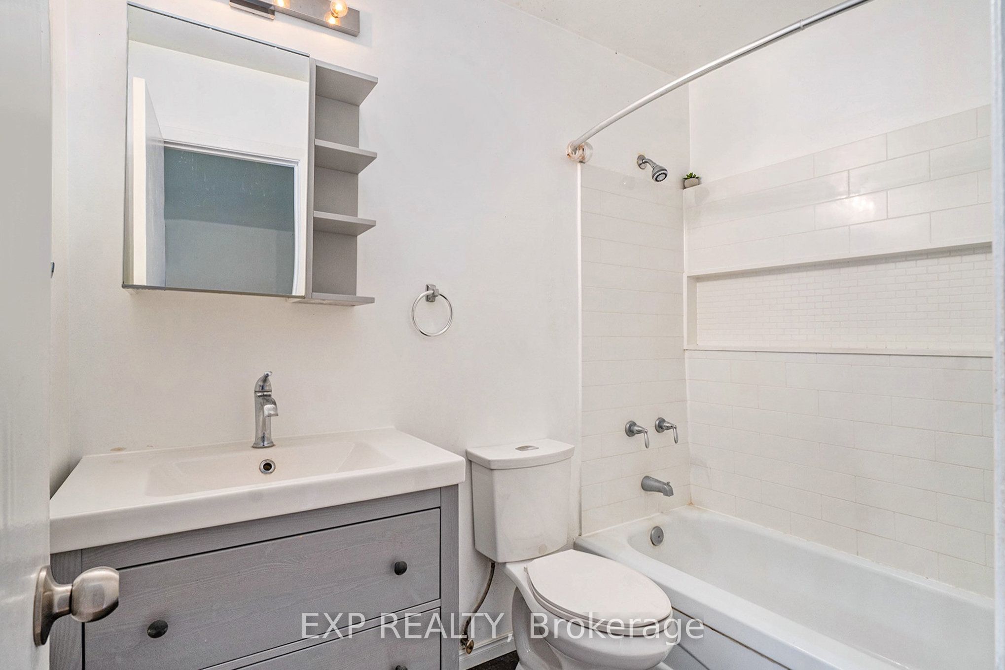 12 Garden Street Property Photo 17