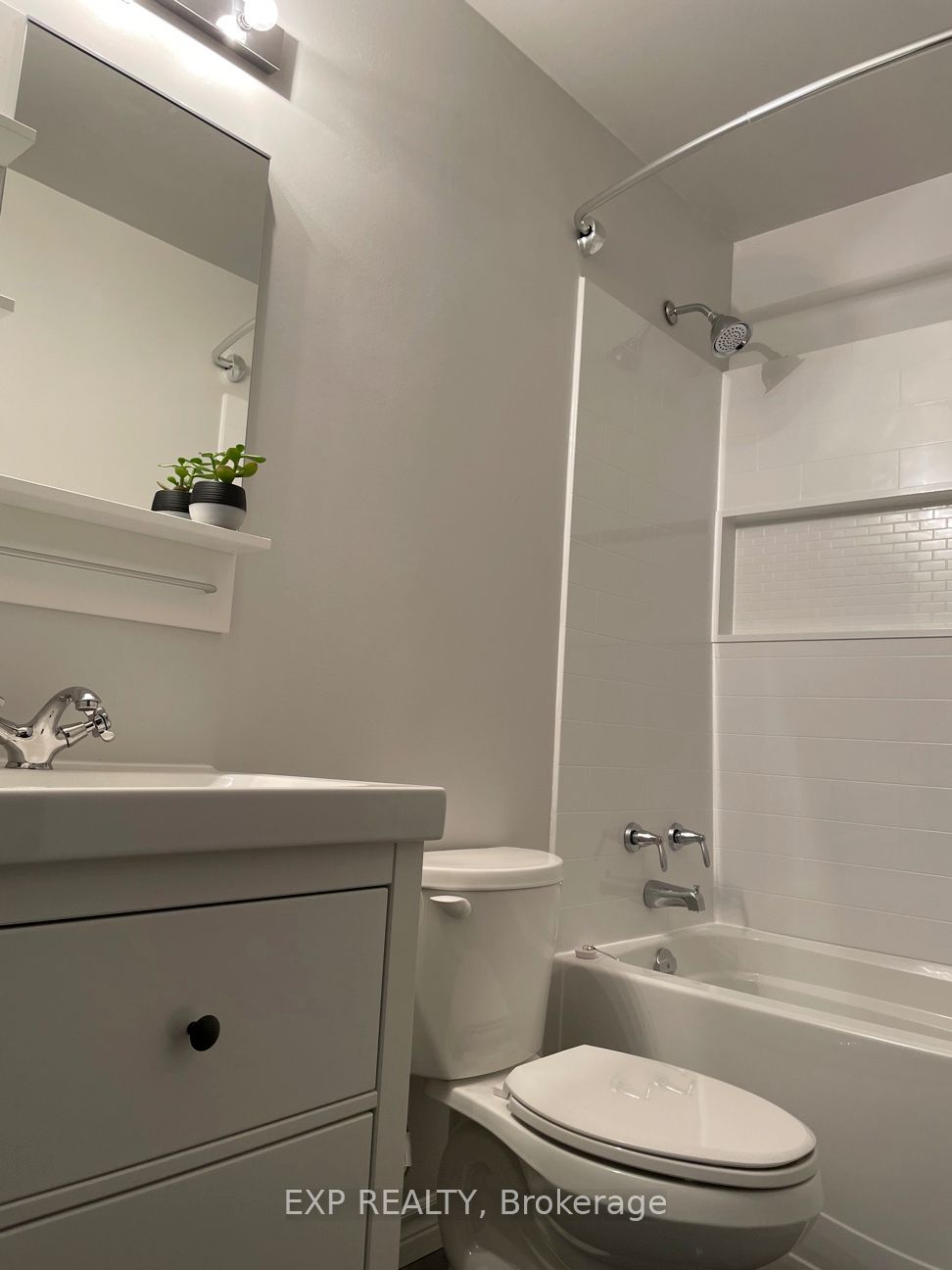 12 Garden Street Property Photo 31