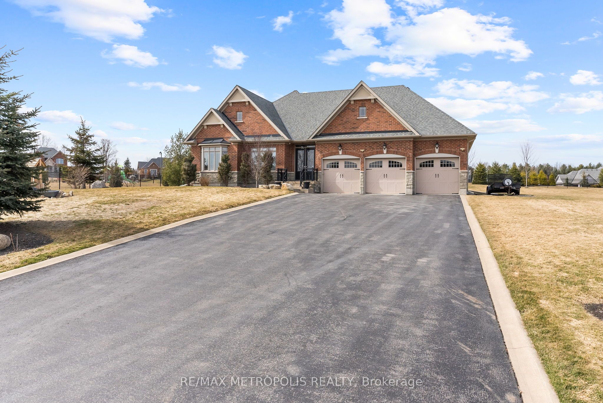 8 Nature's Landing Drive Property Photo 1