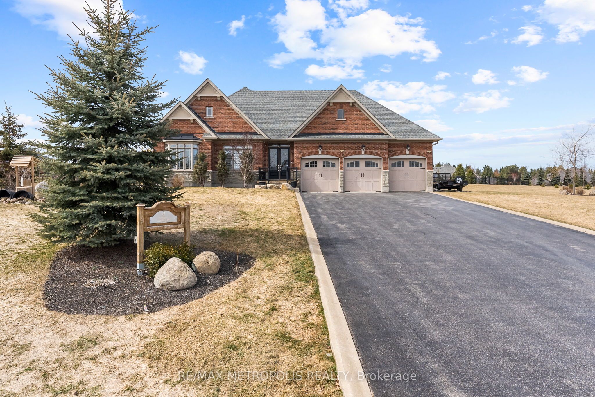 8 Nature's Landing Drive Property Photo 2