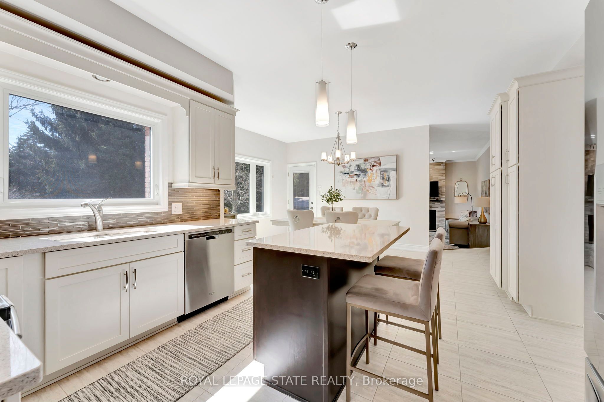 628 Highvalley Road Property Photo 11