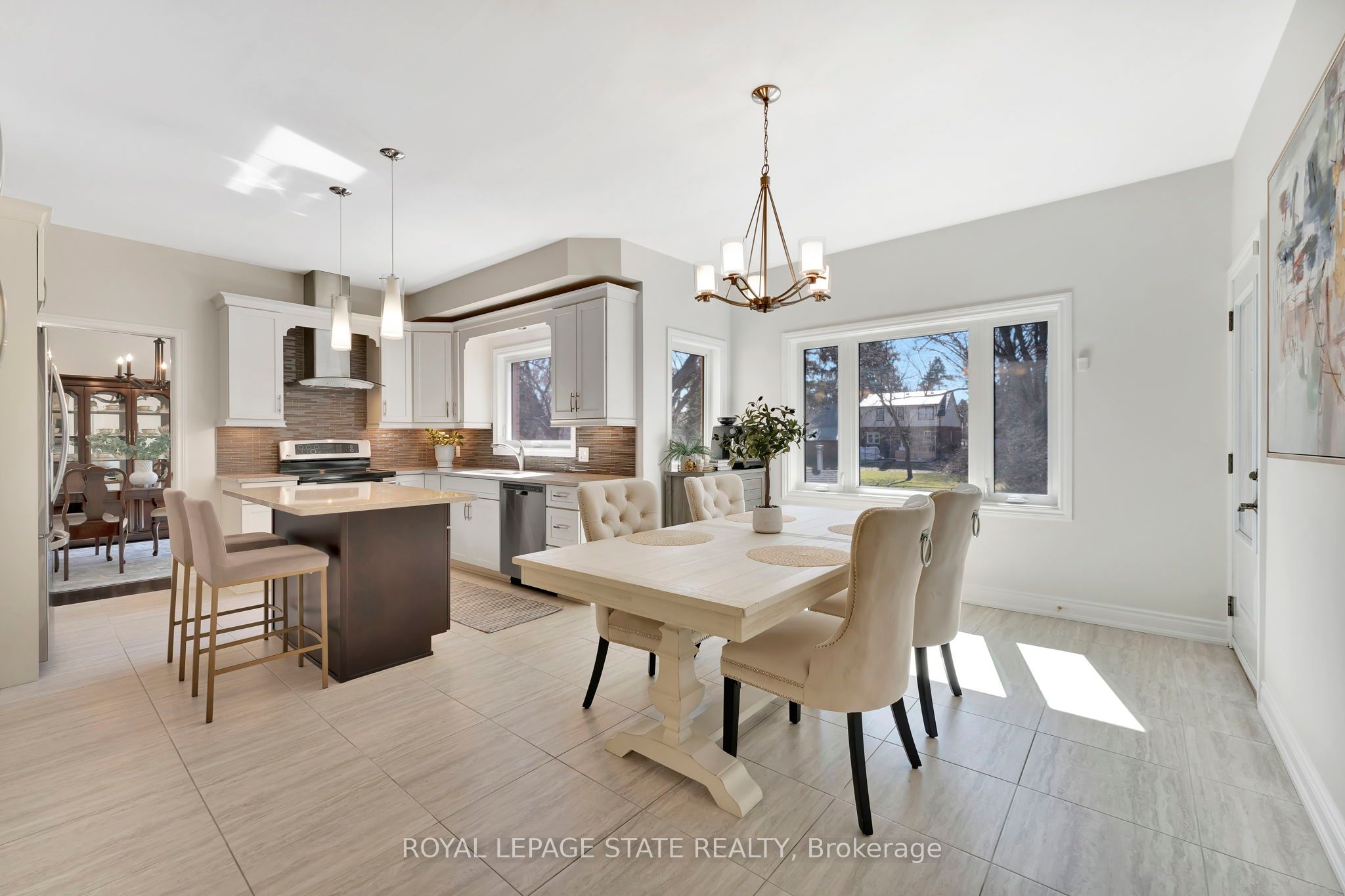 628 Highvalley Road Property Photo 15