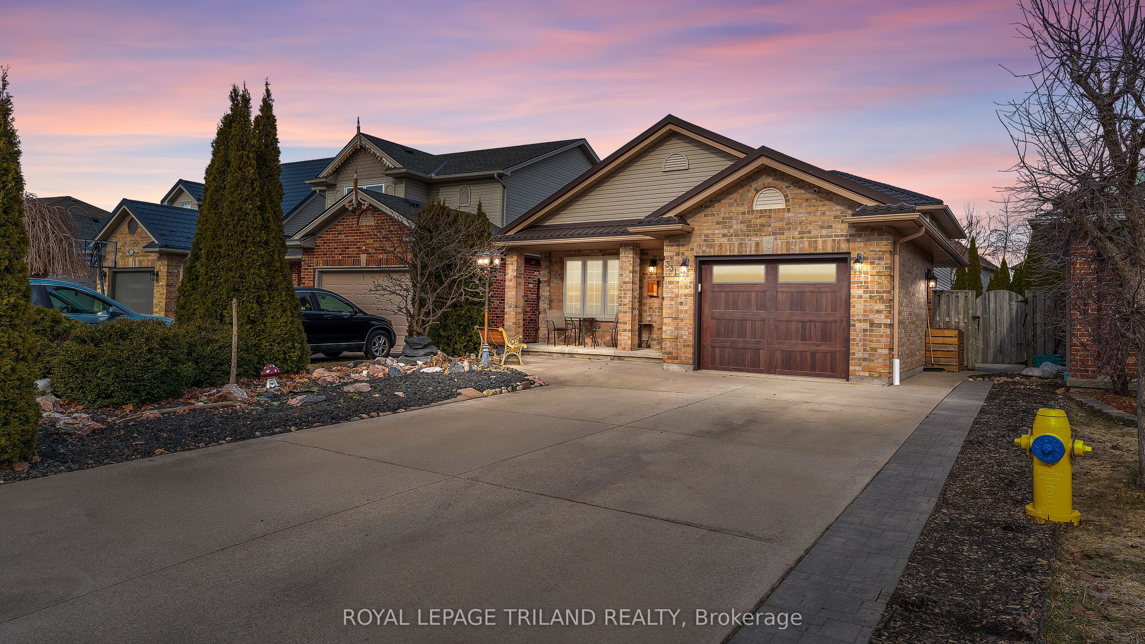 331 White Sands Drive Property Photo 1