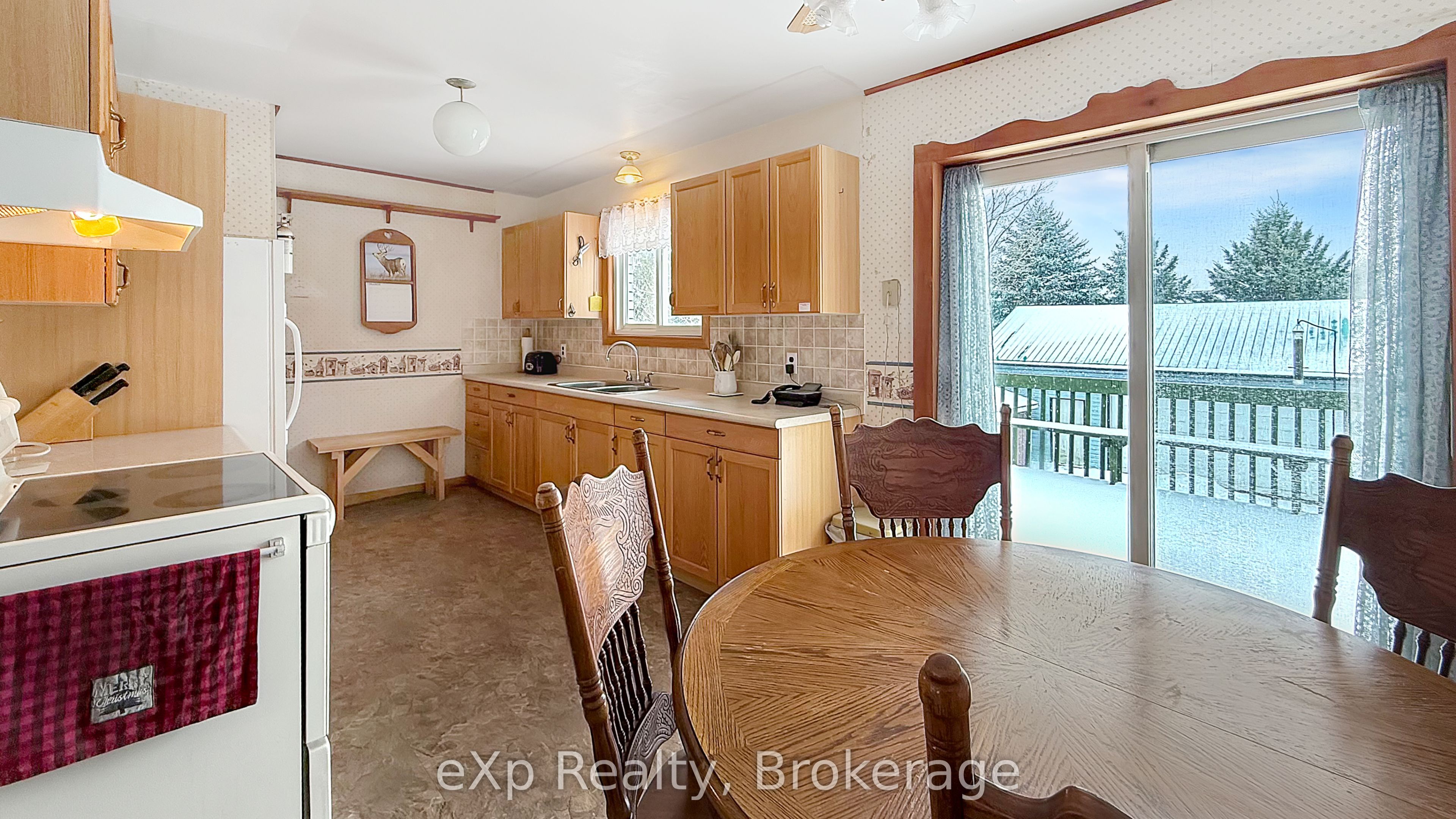815 Albert Street E Property Photo 7