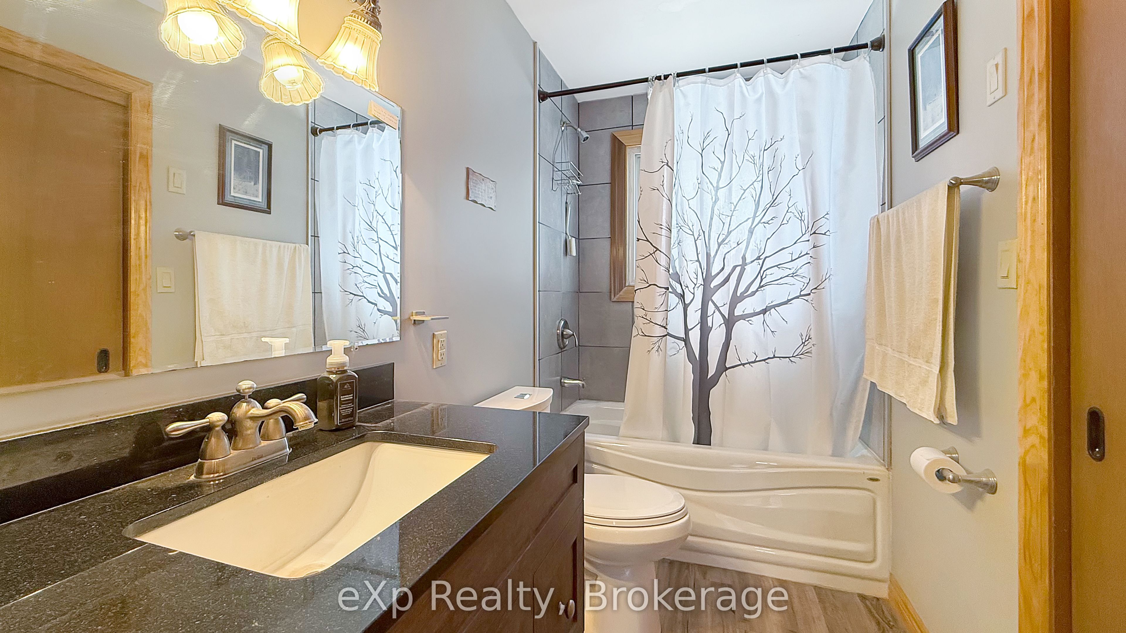 815 Albert Street E Property Photo 12