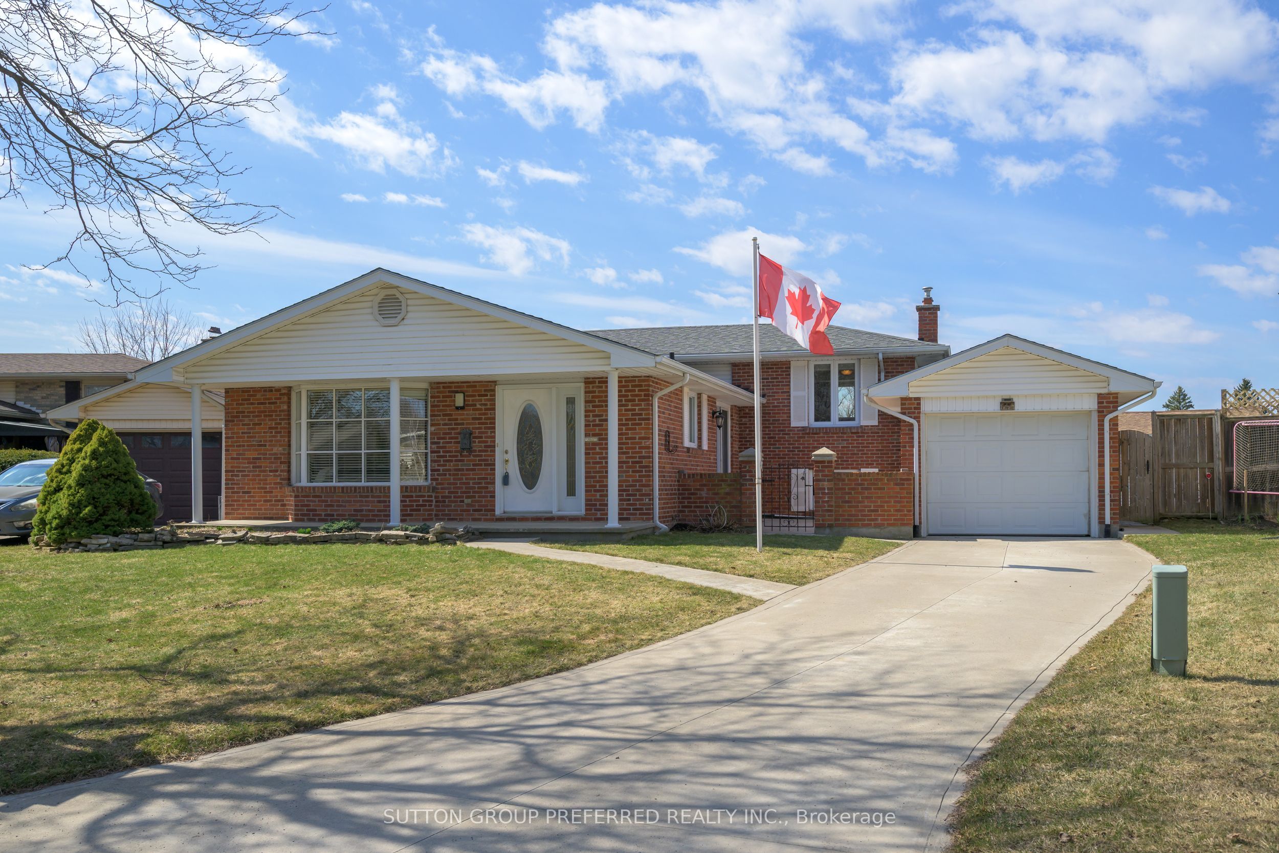 144 Meridene Crescent Property Photo 1