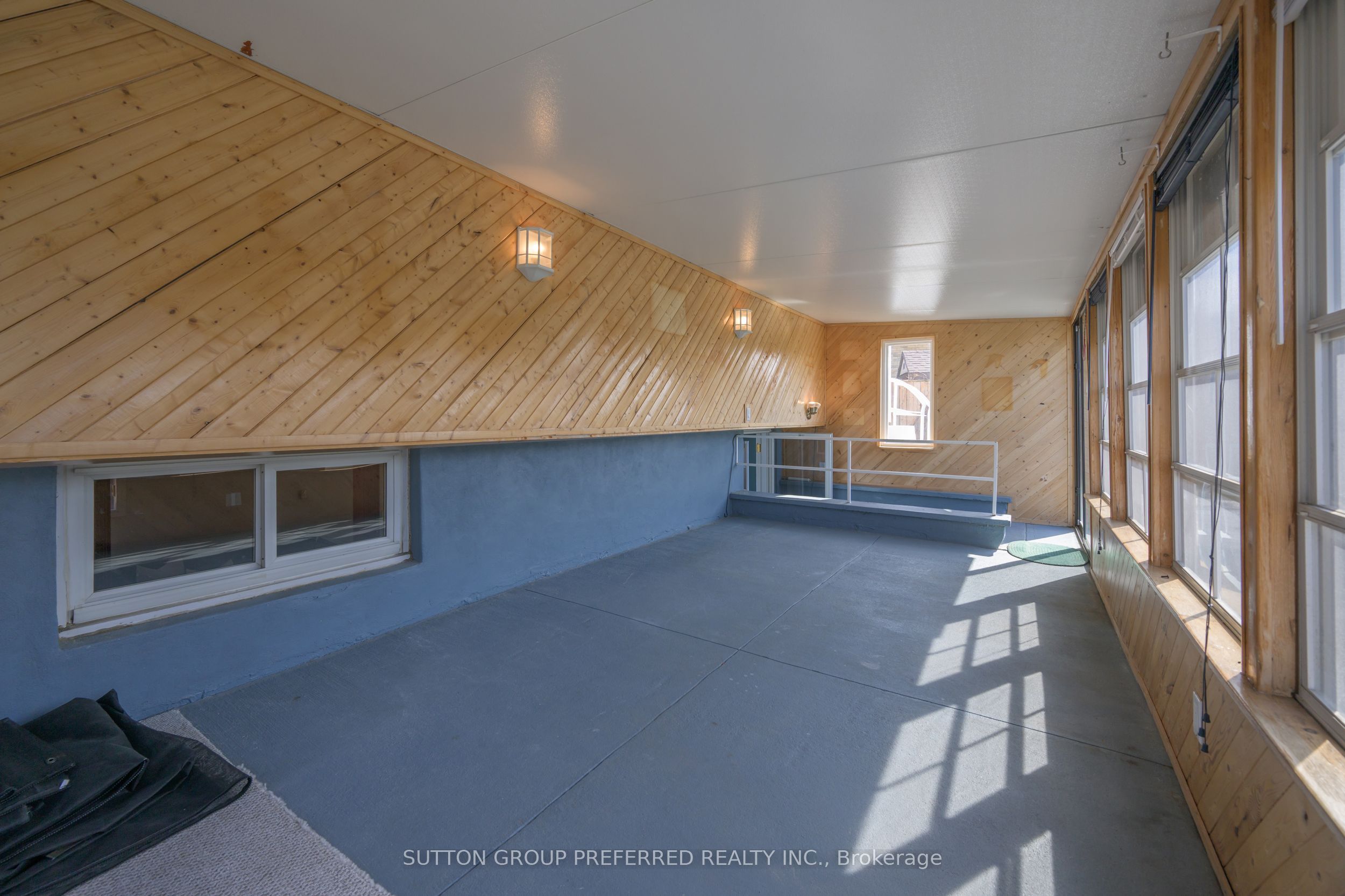 144 Meridene Crescent Property Photo 32