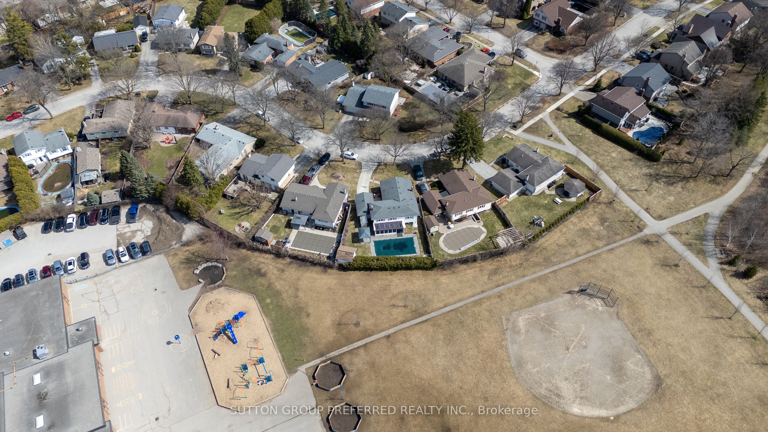 144 Meridene Crescent Property Photo 41