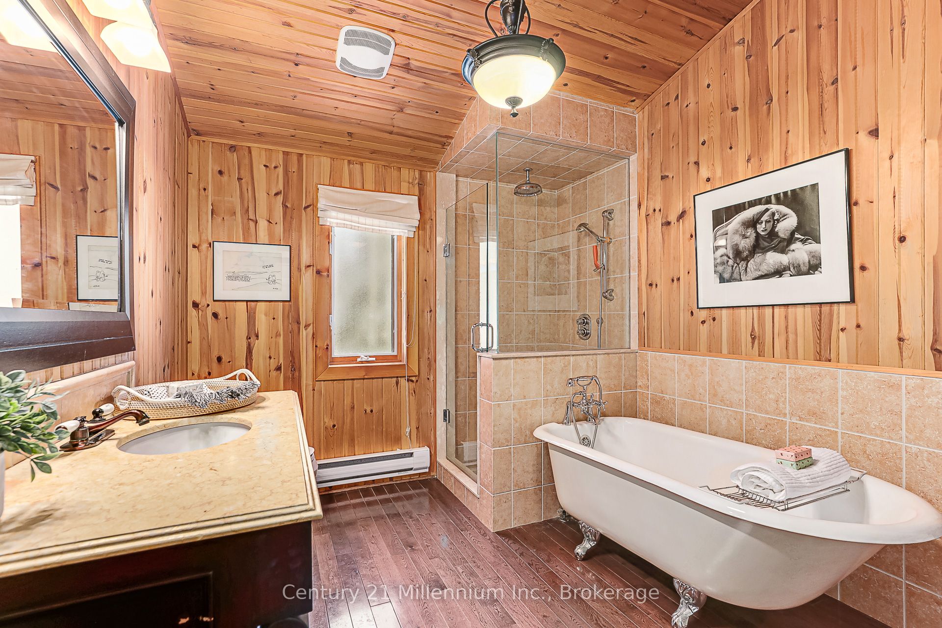 150 St Moritz Crescent Property Photo 24