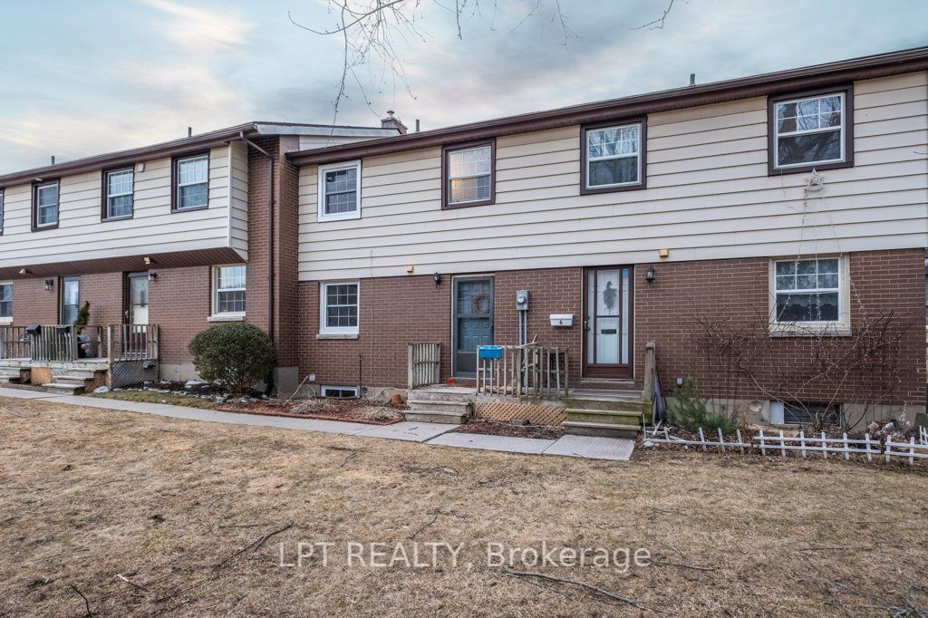 #5 - 126 Notch Hill Road Property Photo 1