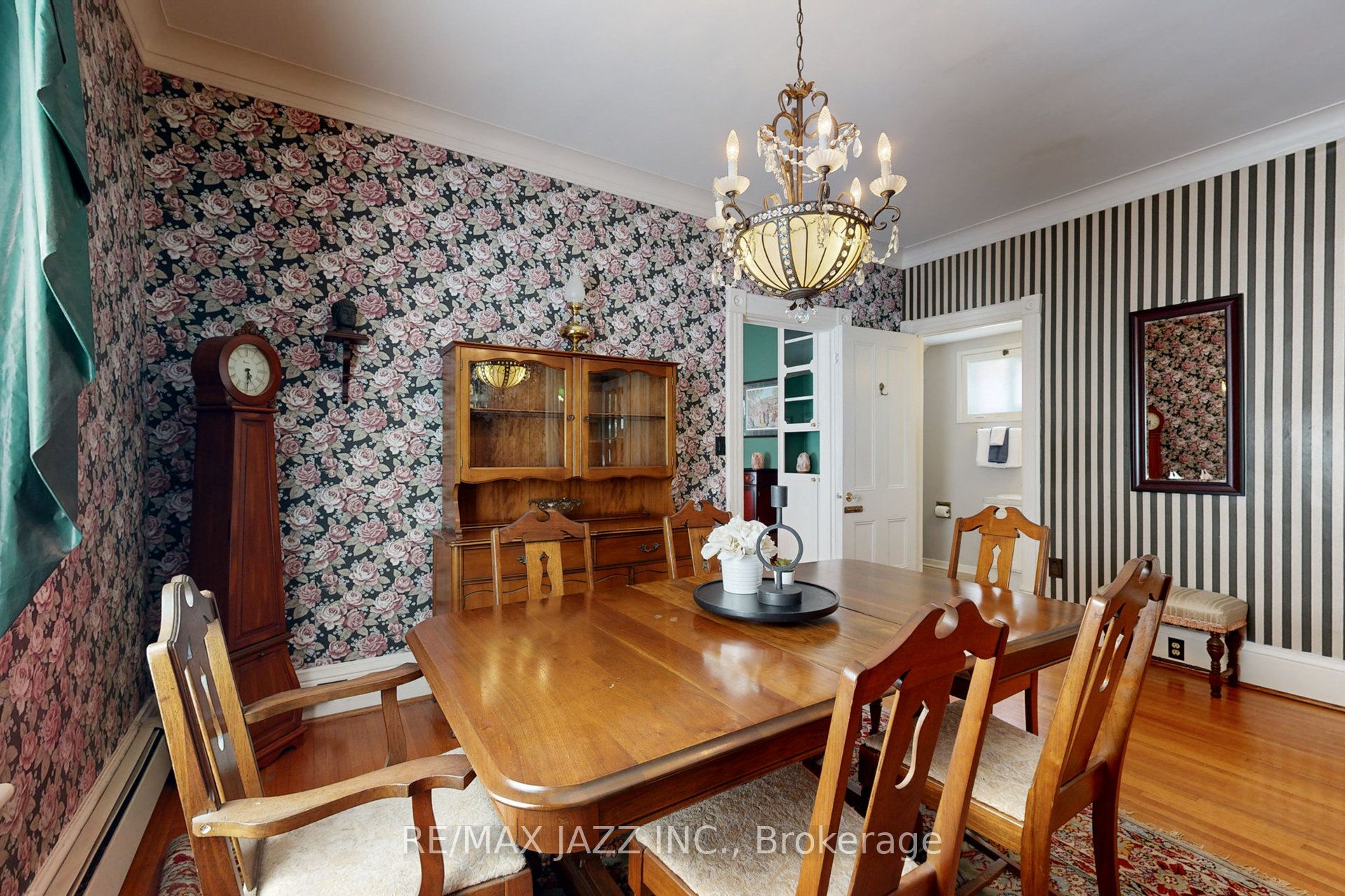 243 Brant Avenue Property Photo 10