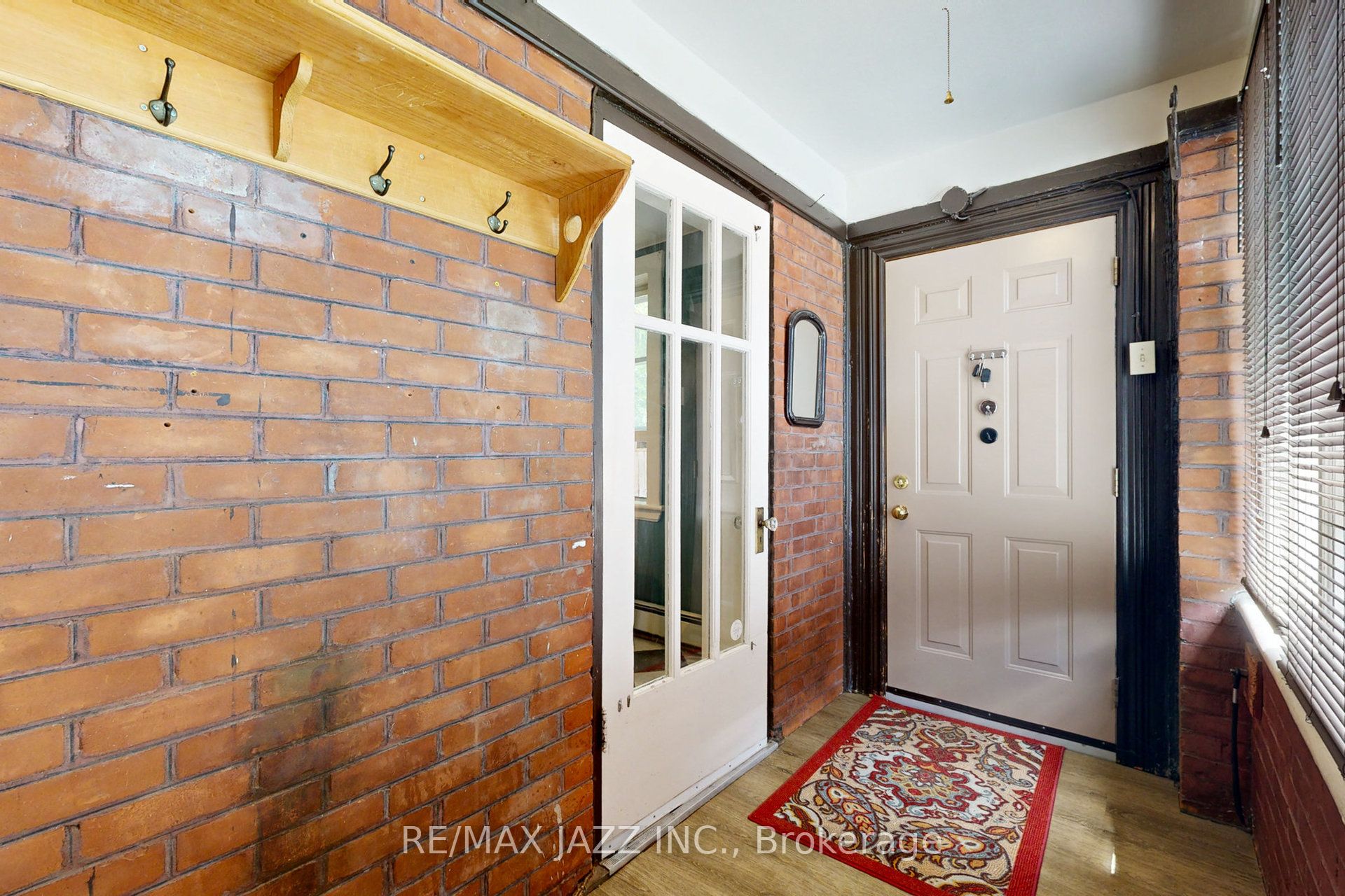 243 Brant Avenue Property Photo 21