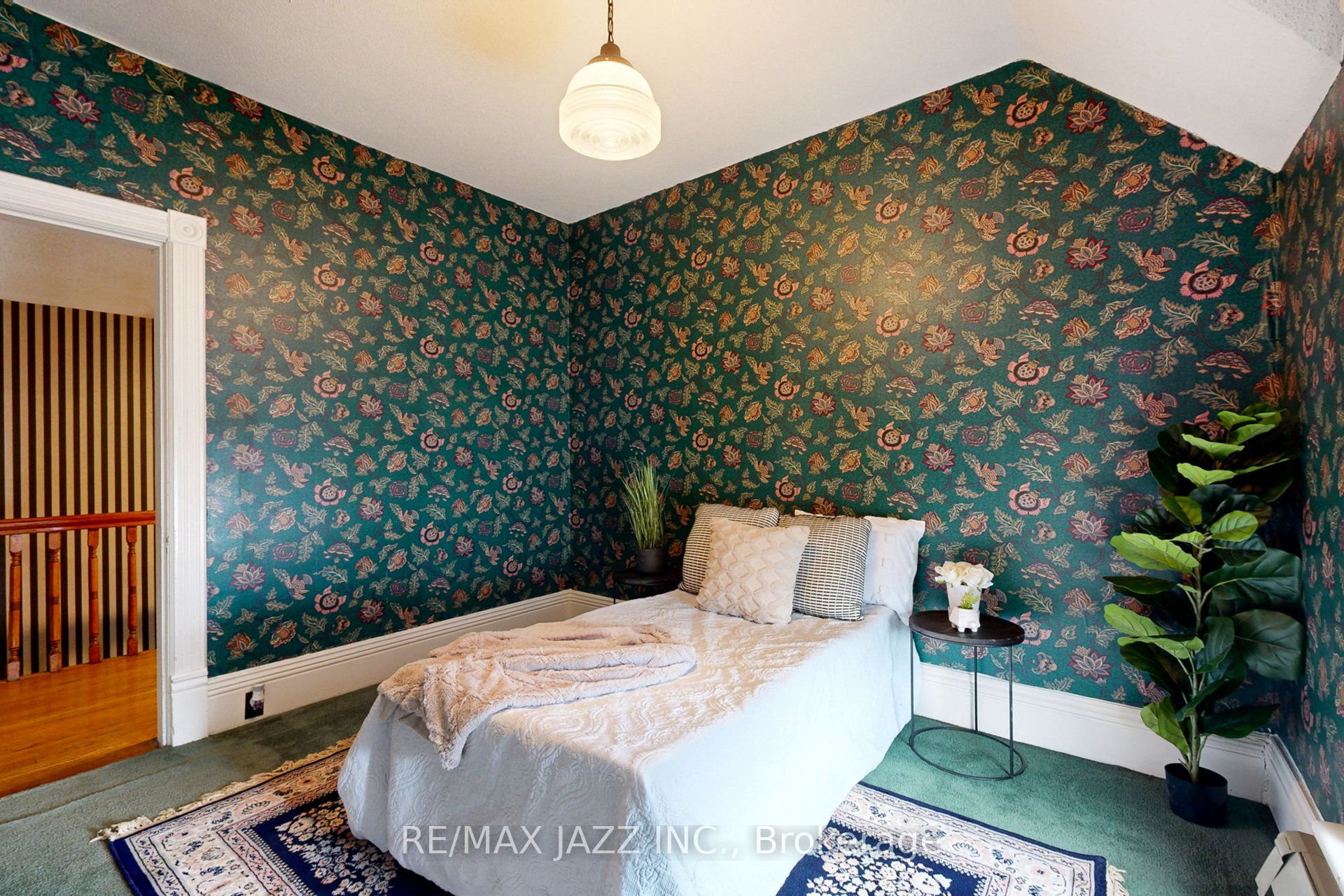 243 Brant Avenue Property Photo 27
