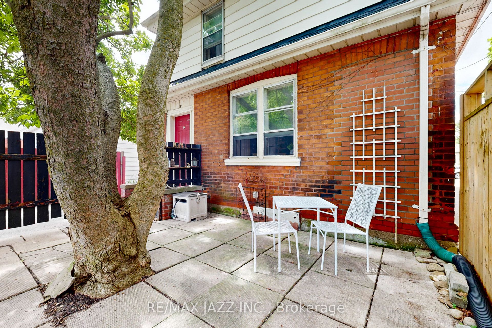 243 Brant Avenue Property Photo 33