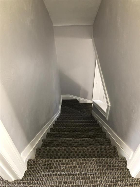 84 Ewen Road Property Photo 8