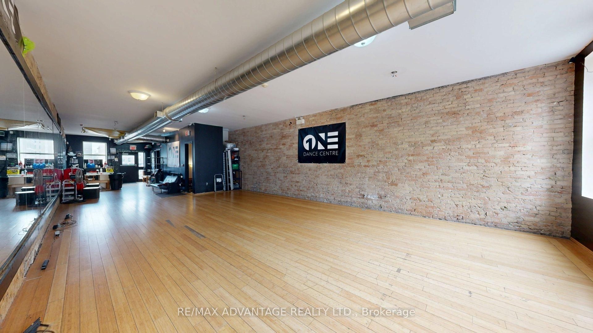 236 Dundas Street Property Photo 5