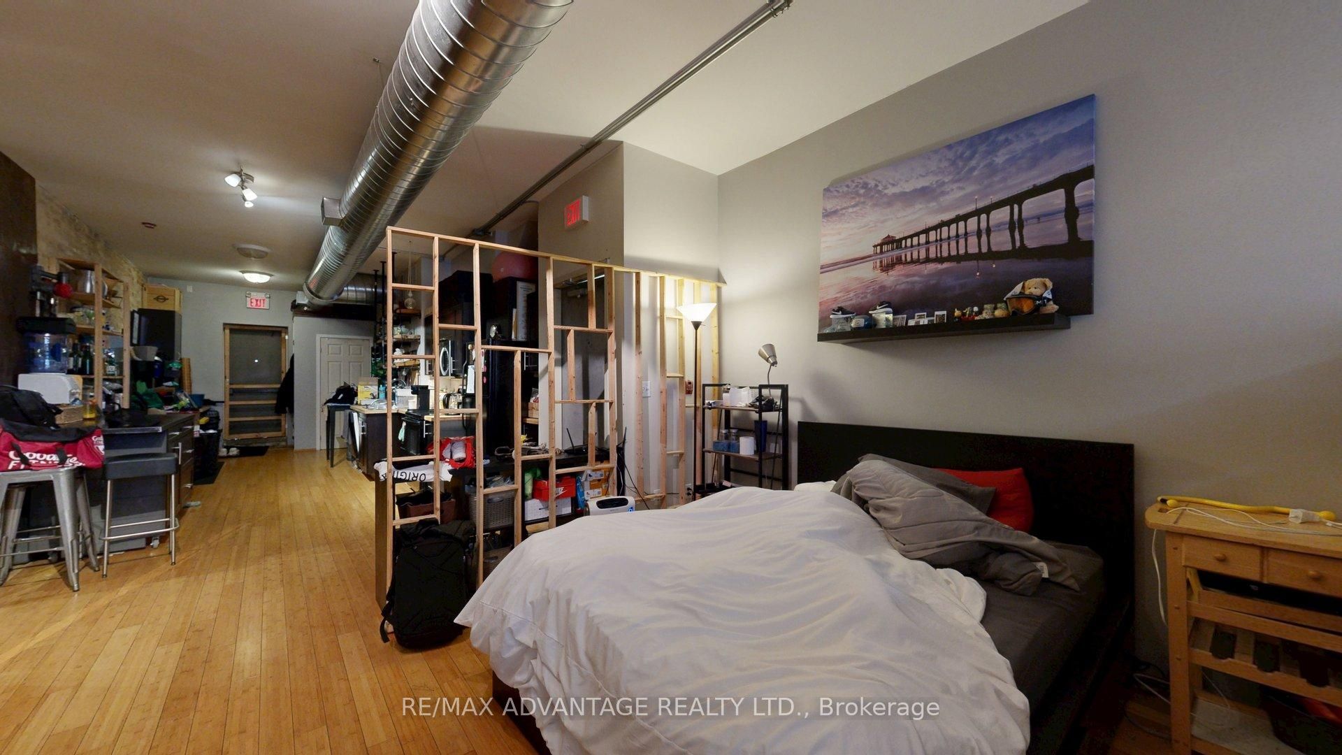 236 Dundas Street Property Photo 8