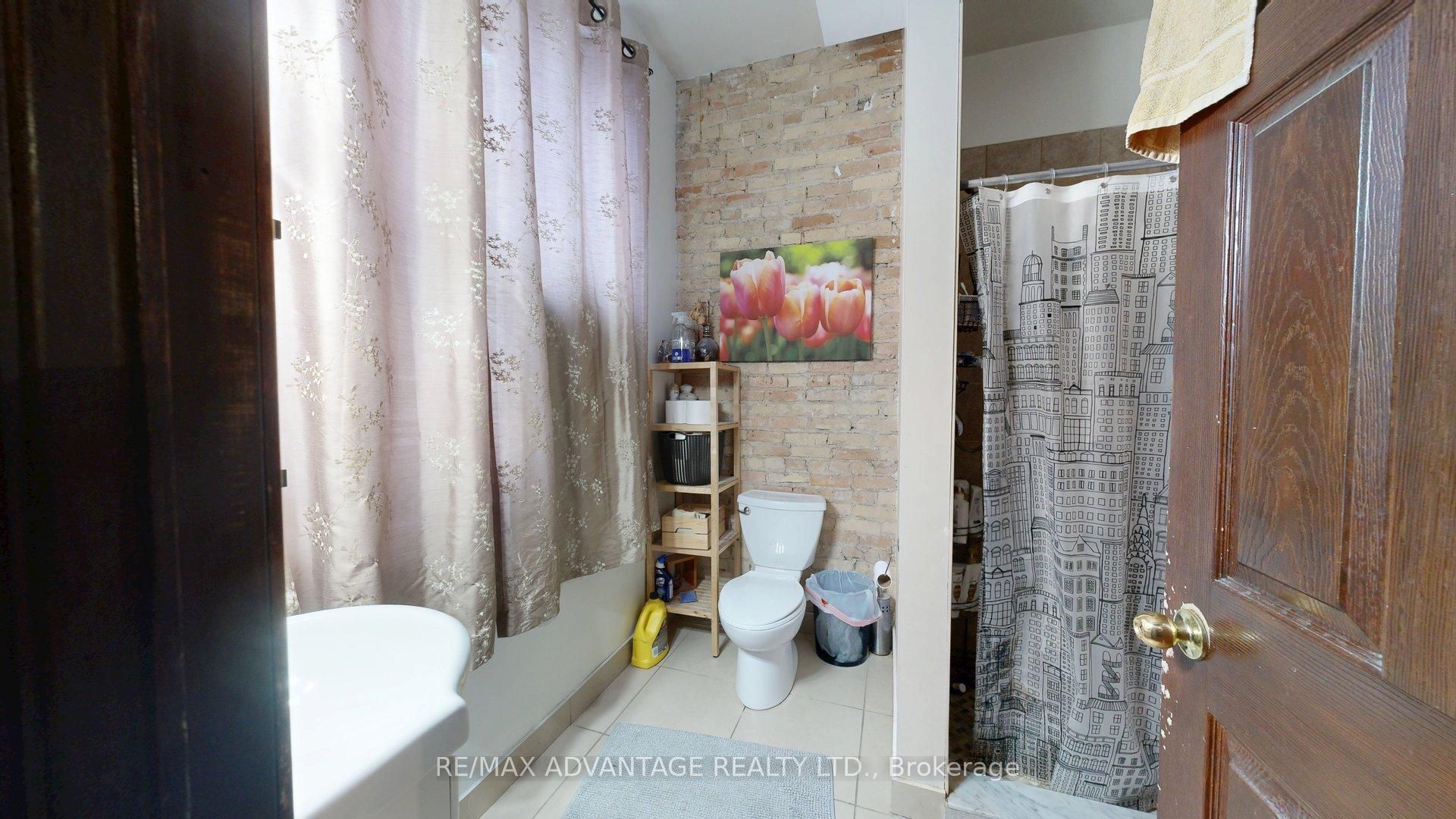 236 Dundas Street Property Photo 10