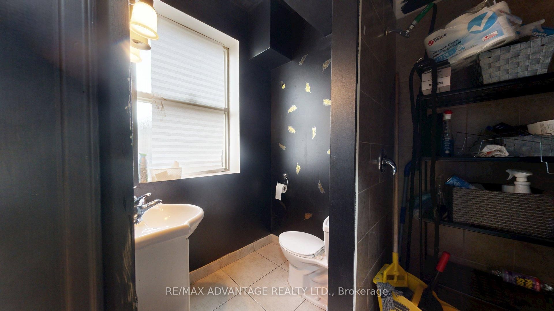 236 Dundas Street Property Photo 15