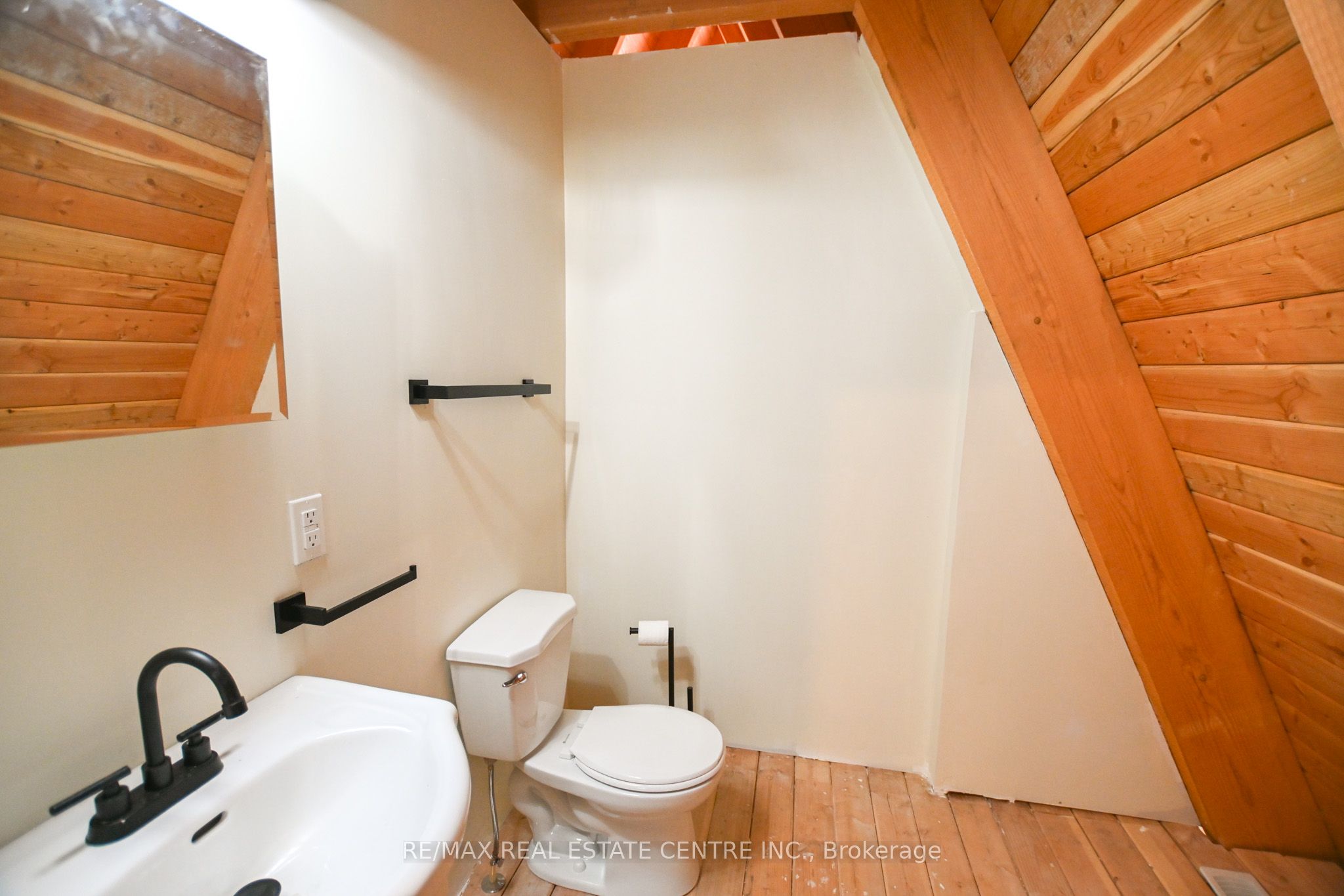 9 Urban Street Property Photo 26