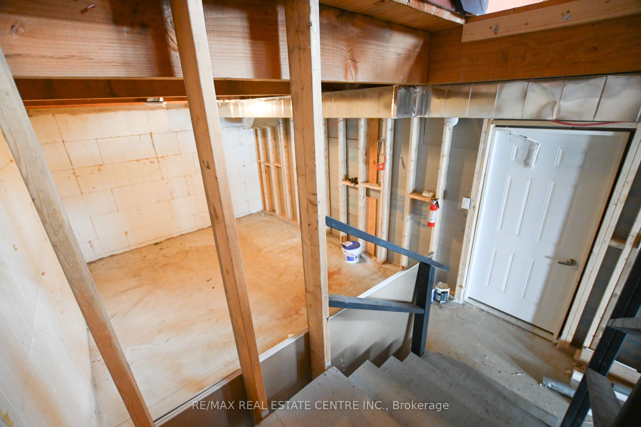 9 Urban Street Property Photo 27