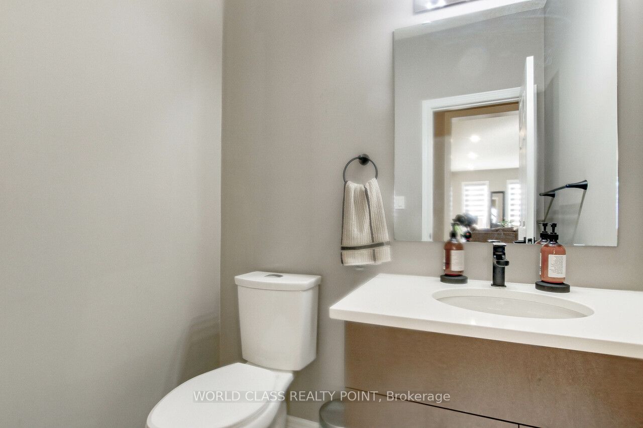 621 Florencedale Crescent W Property Photo 5