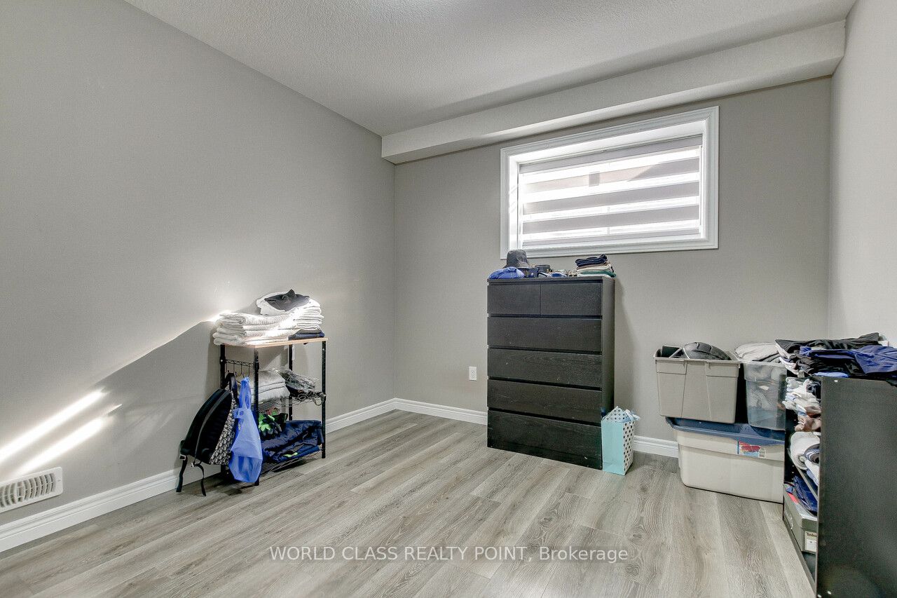 621 Florencedale Crescent W Property Photo 28