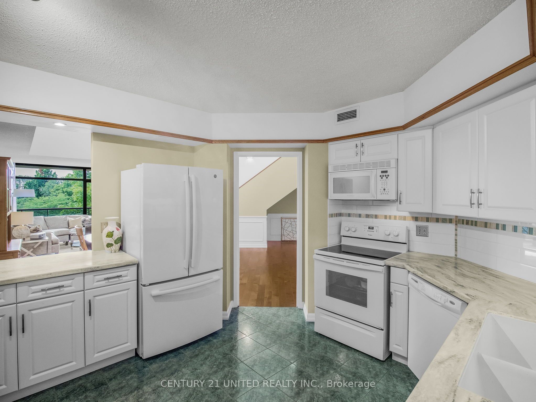 1818 Cherryhill Road 502 Property Photo 25