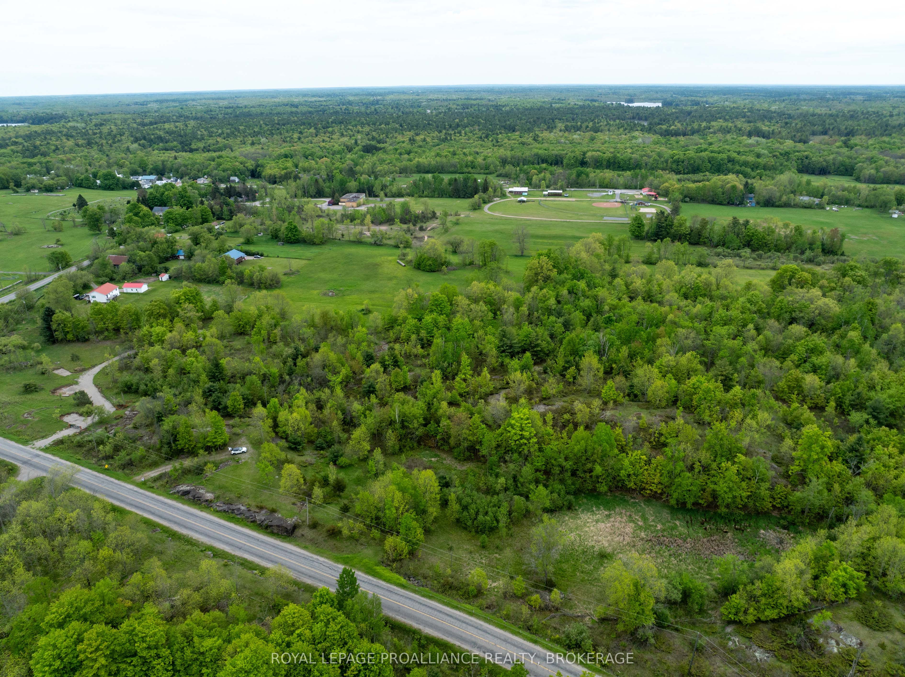 1147 Long Lake Road Property Photo 4