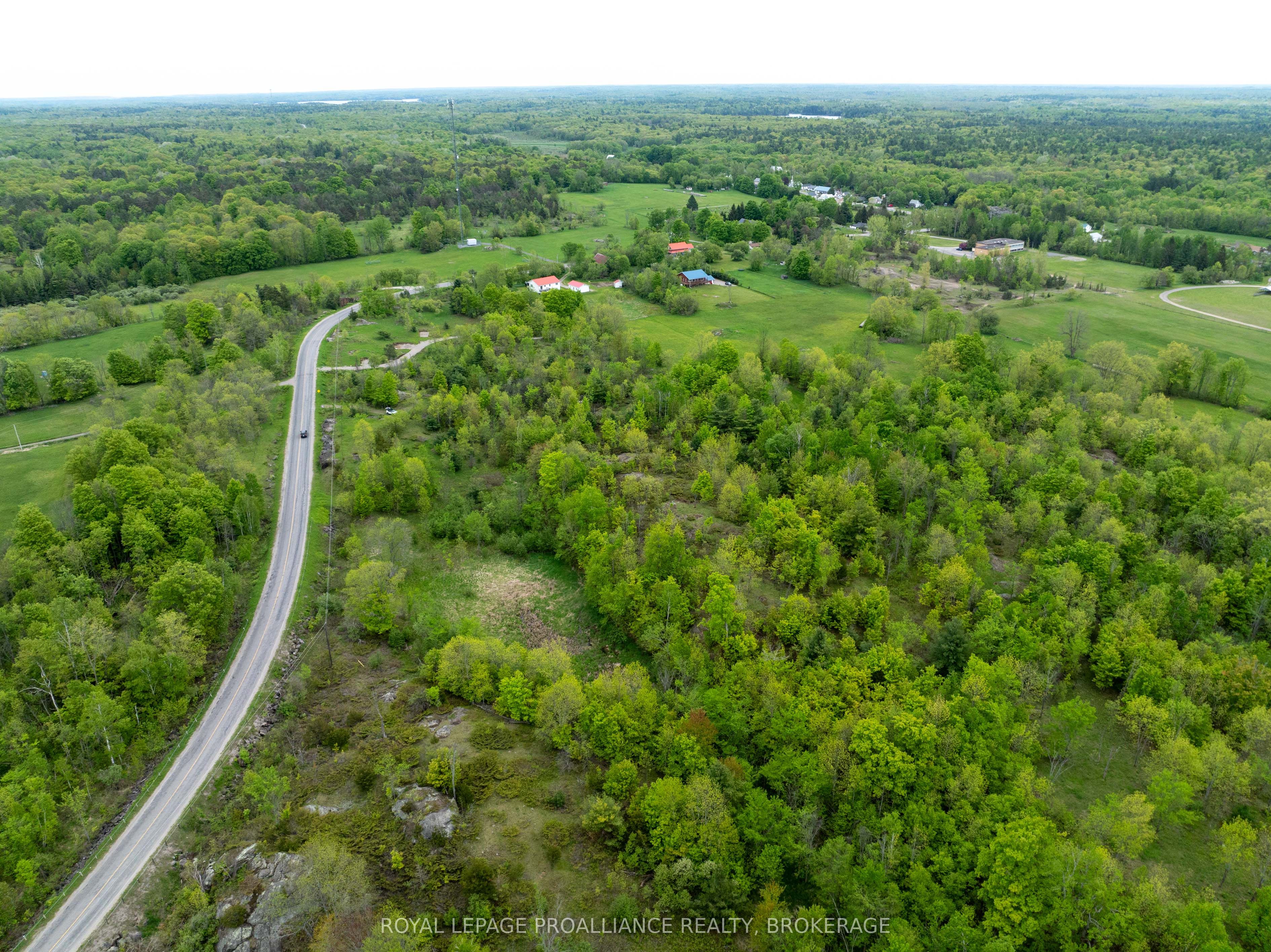 1147 Long Lake Road Property Photo 8