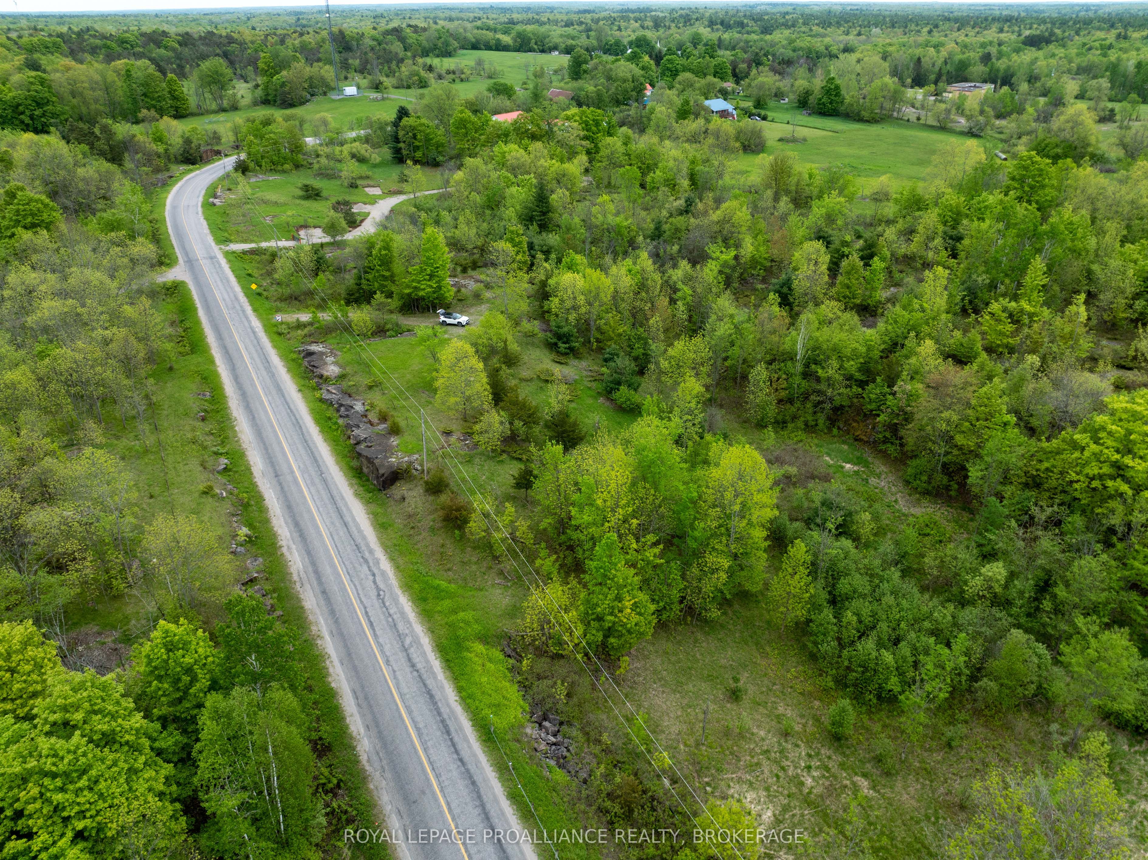 1147 Long Lake Road Property Photo 11