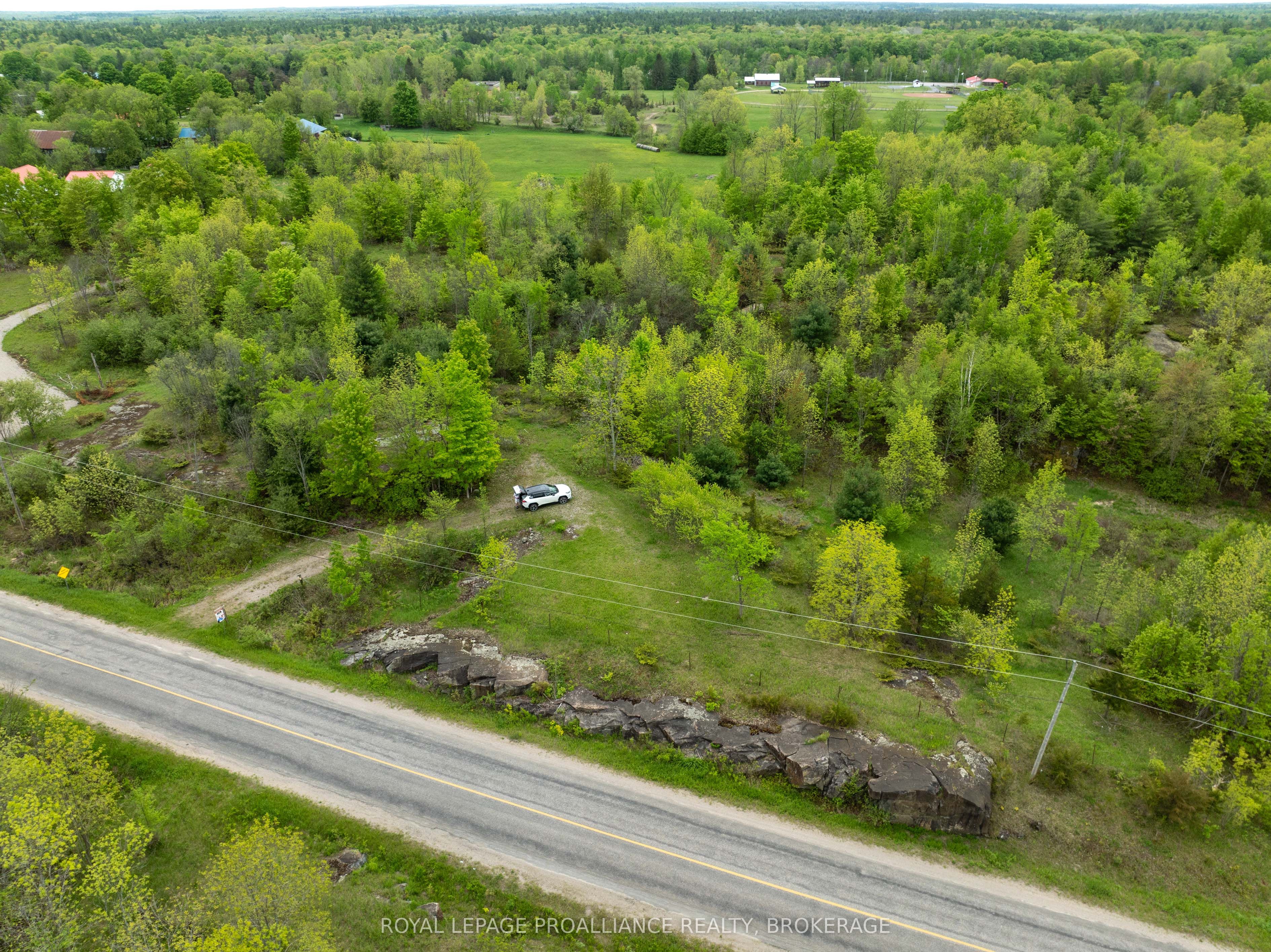 1147 Long Lake Road Property Photo 13