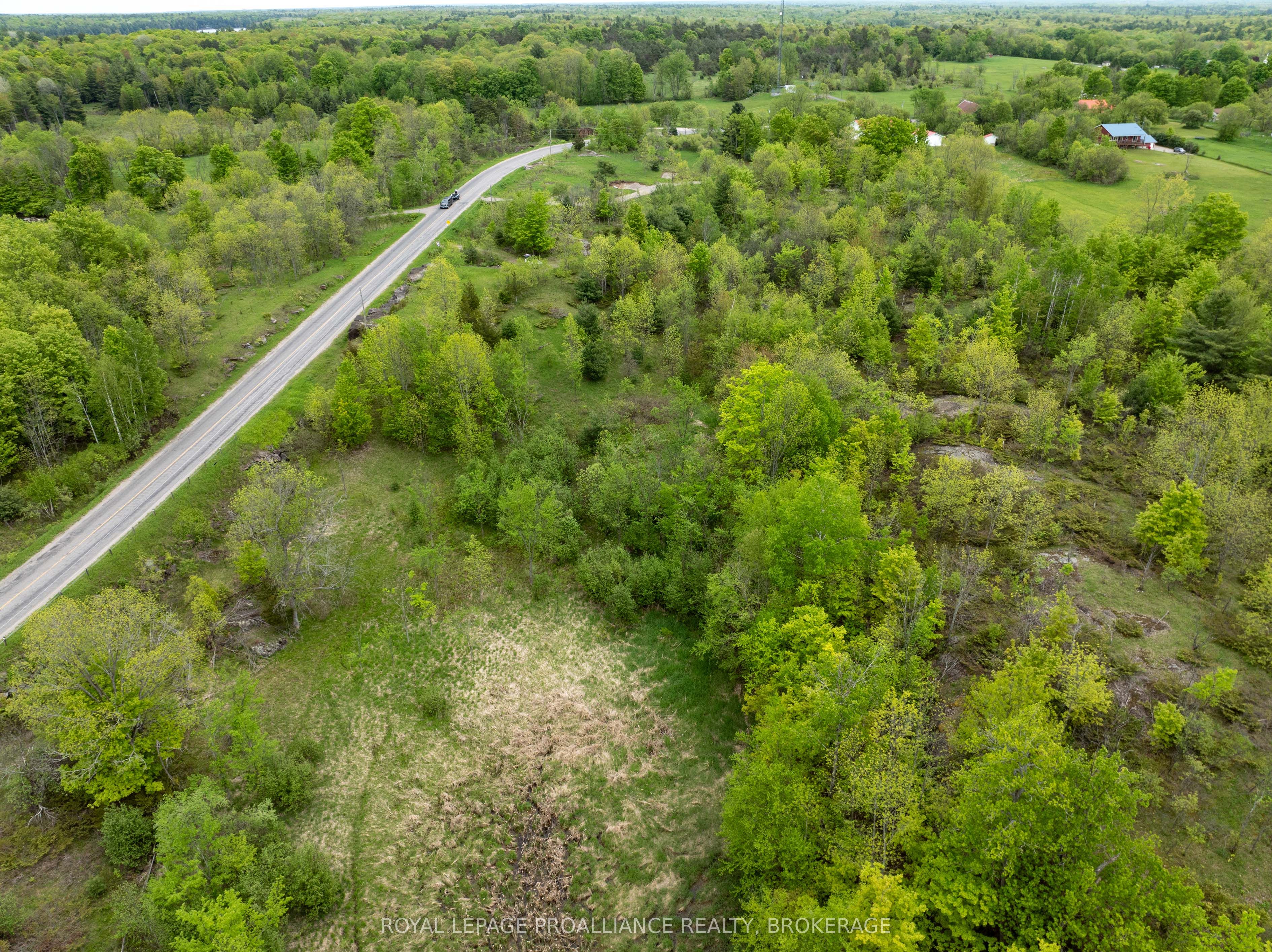 1147 Long Lake Road Property Photo 14