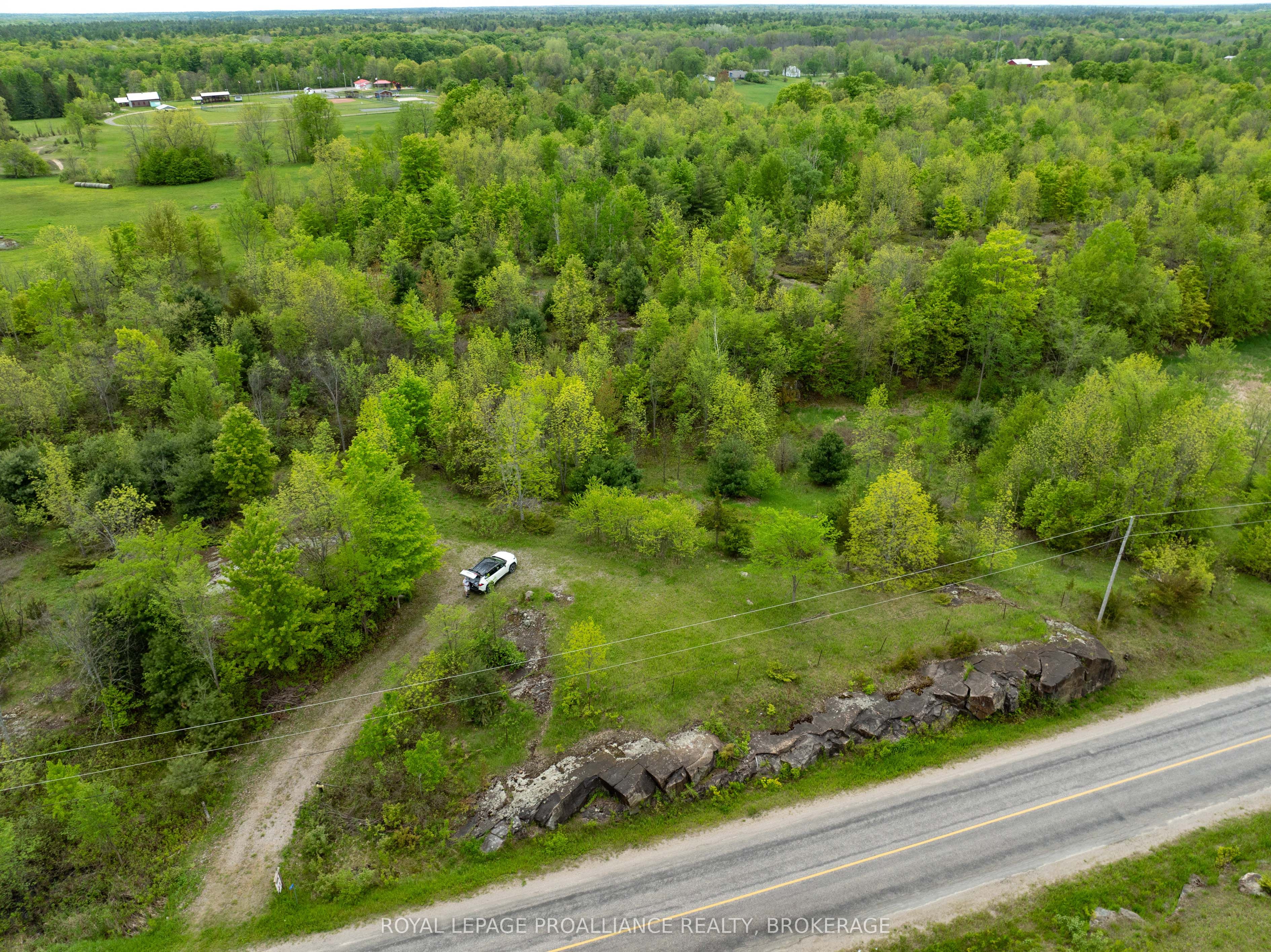 1147 Long Lake Road Property Photo 15