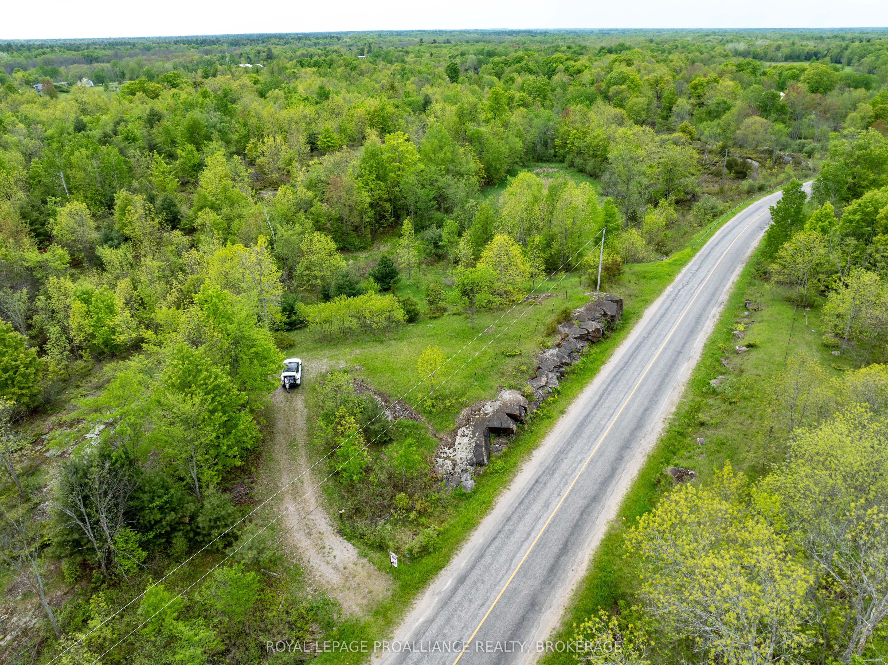1147 Long Lake Road Property Photo 16
