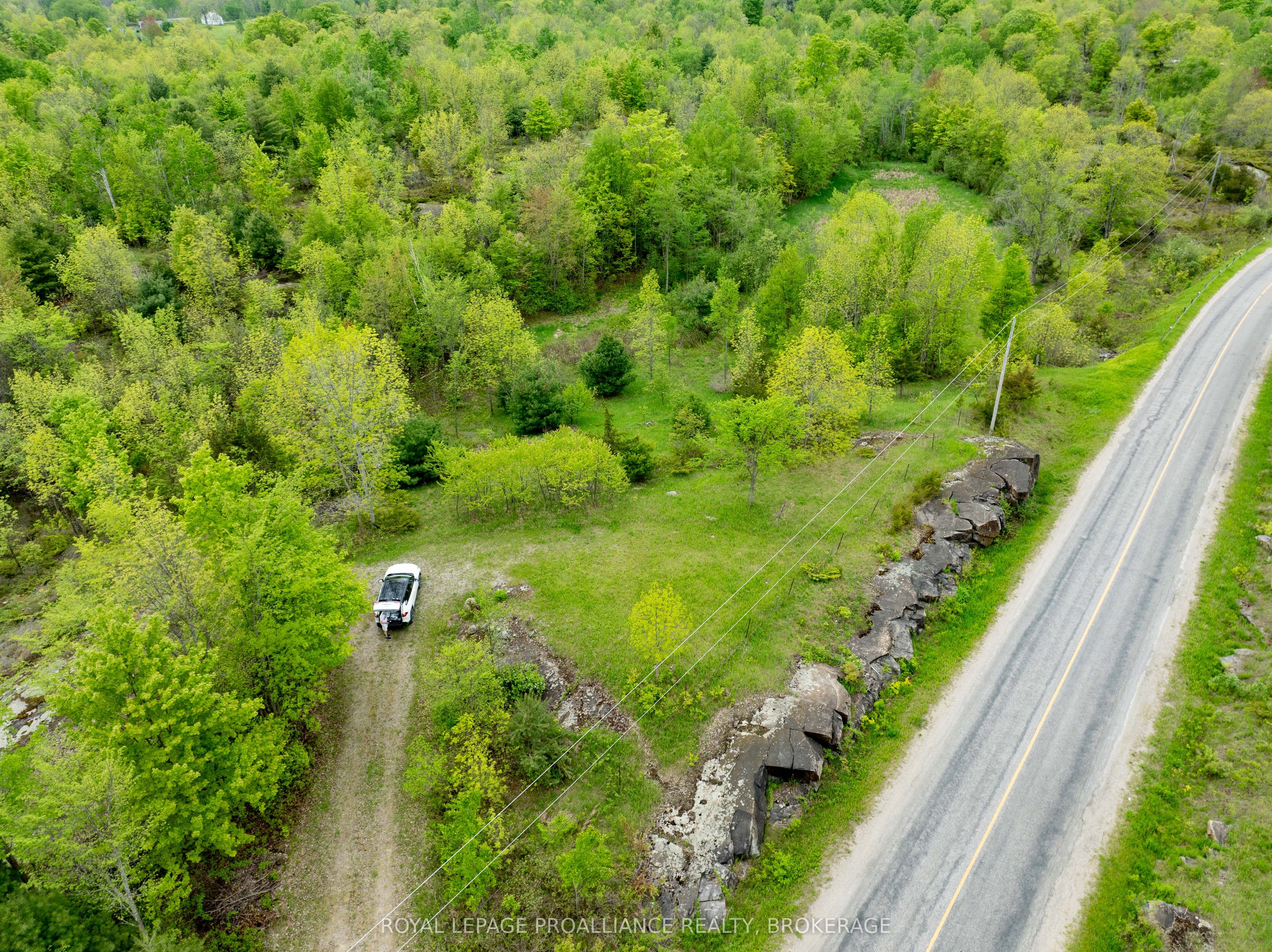 1147 Long Lake Road Property Photo 17