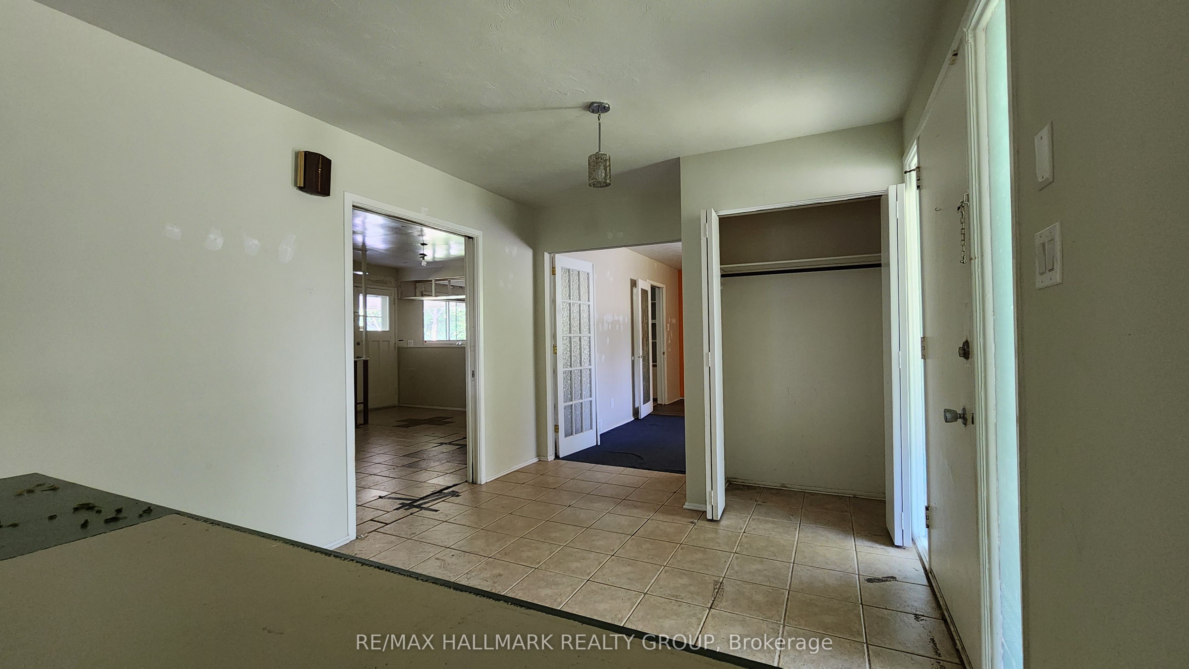 447 Roger Road Property Photo 7