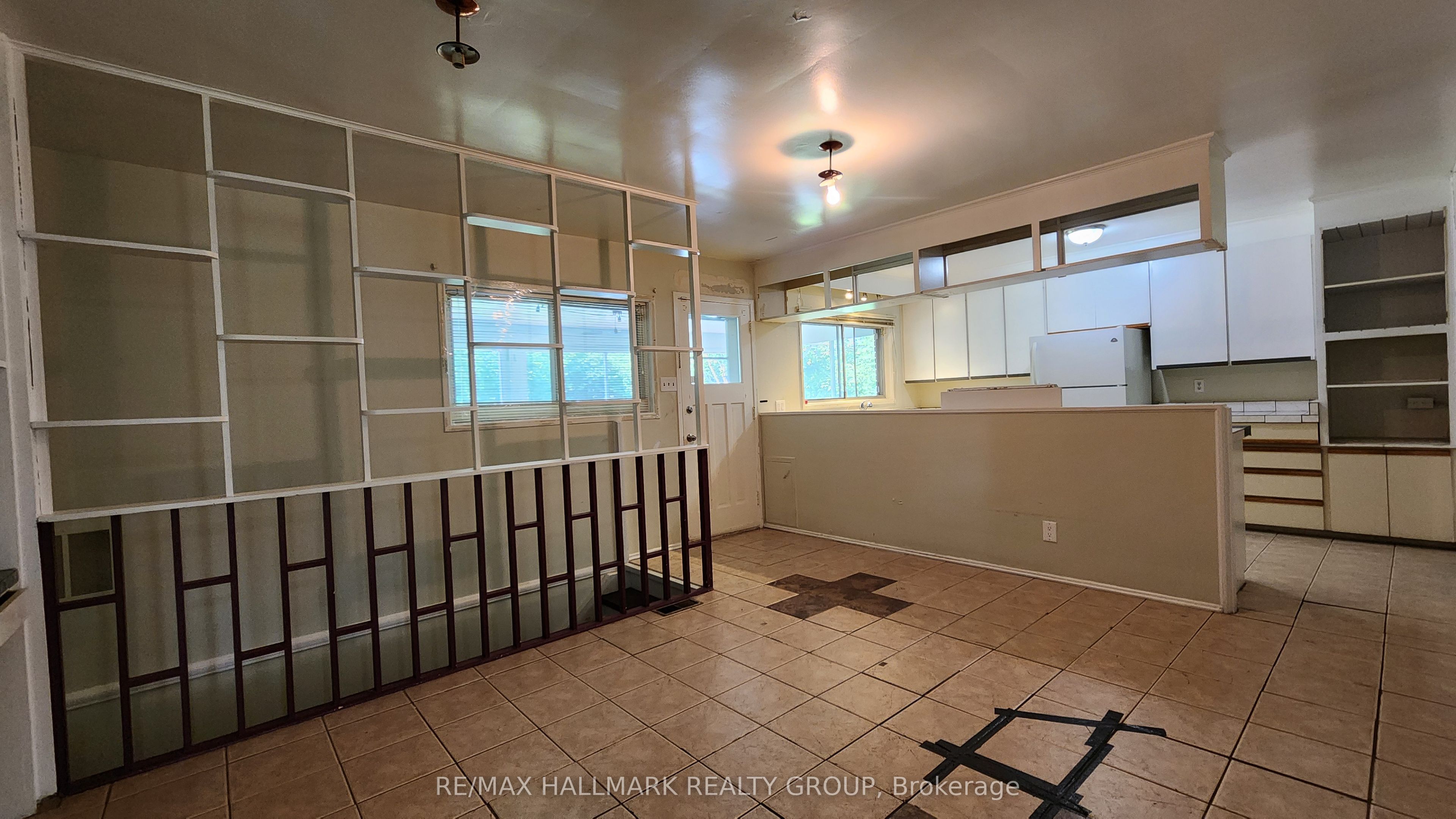 447 Roger Road Property Photo 12