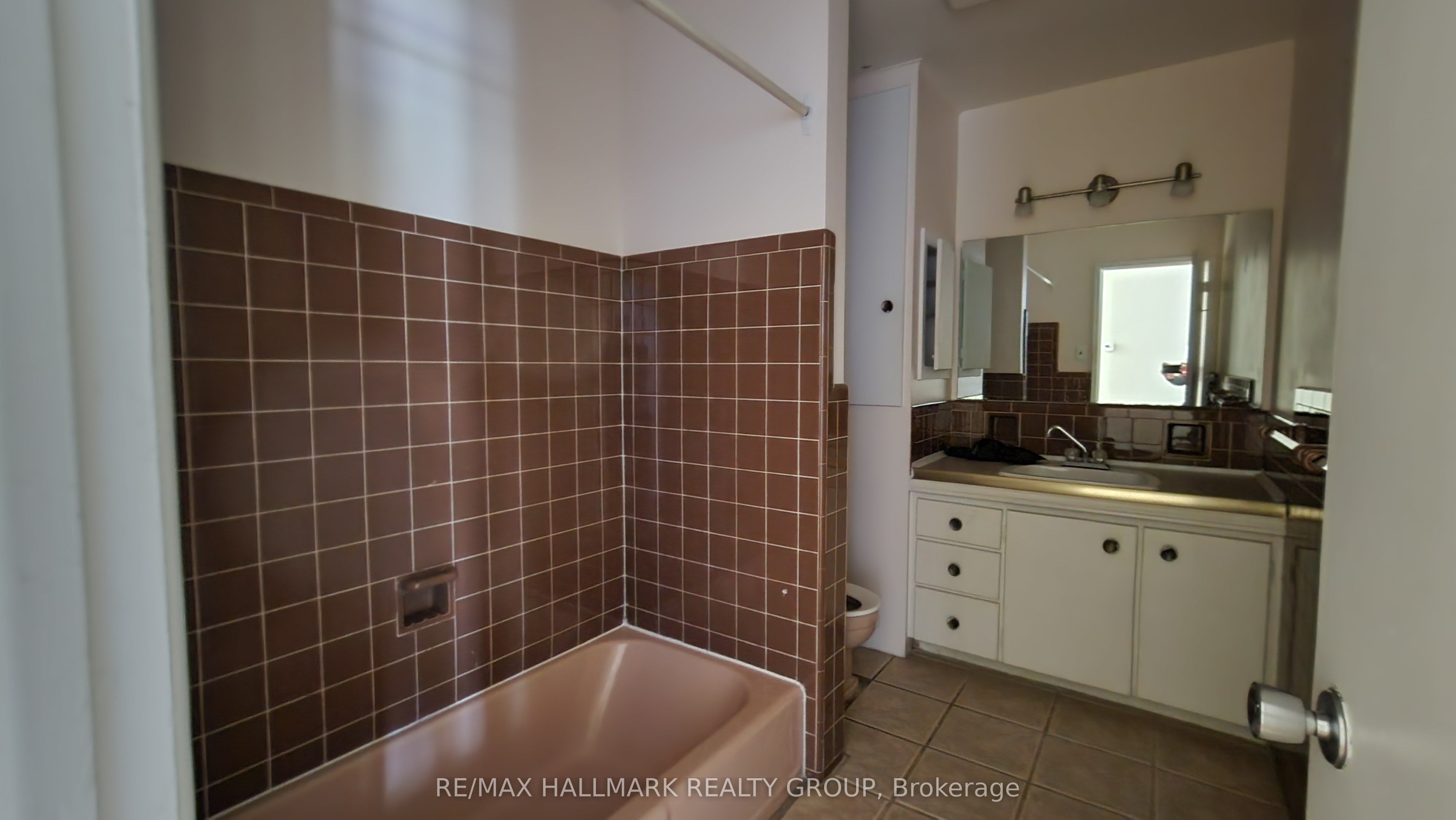 447 Roger Road Property Photo 18