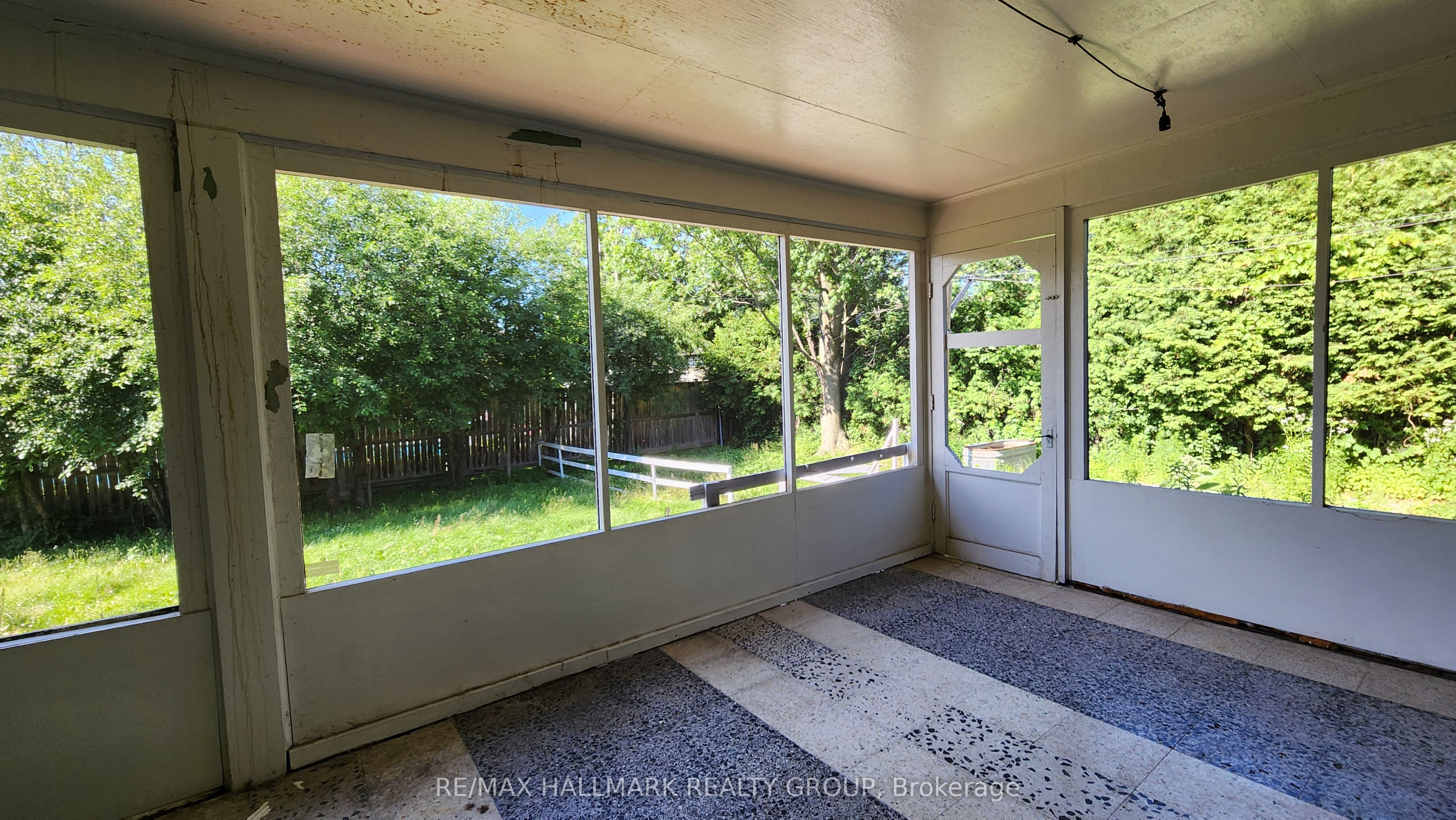 447 Roger Road Property Photo 33