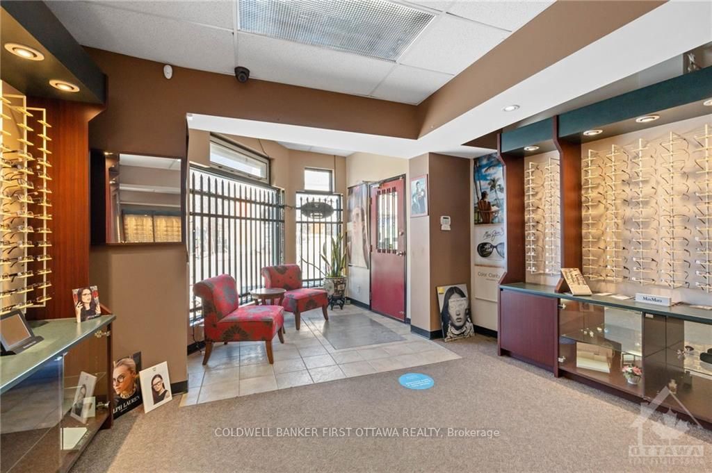 #1 - 752 Somerset Street Property Photo 8