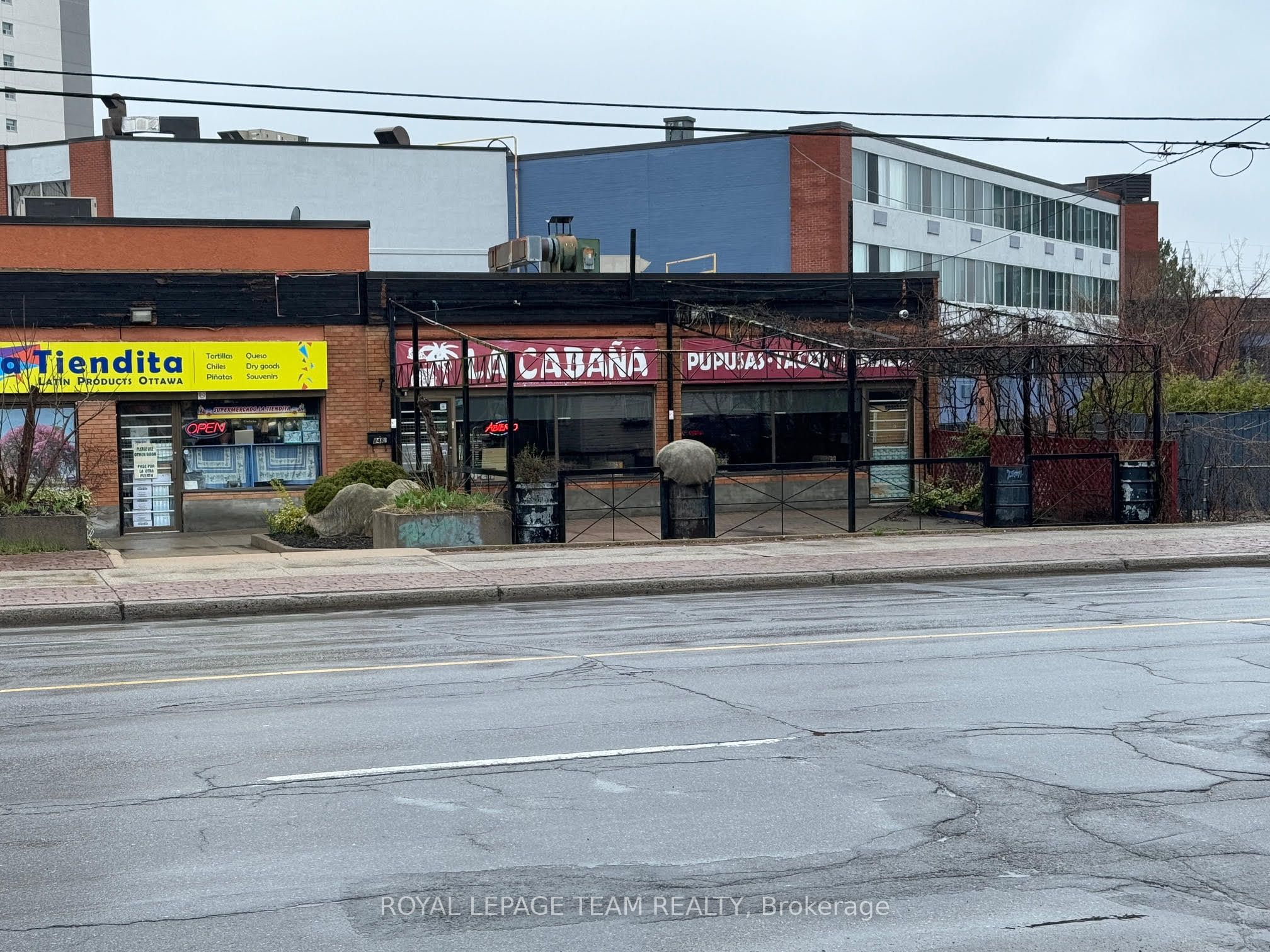 #b - 848 Merivale Road Property Photo 2