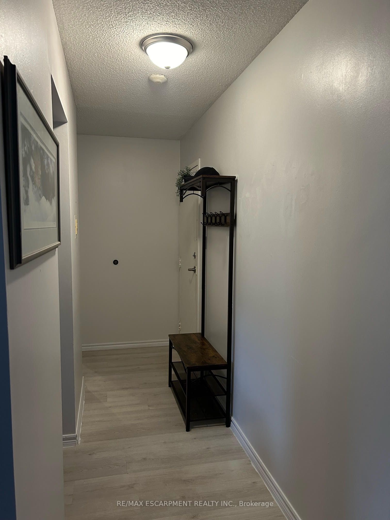 4209 Hixon Street 204 Property Photo 2