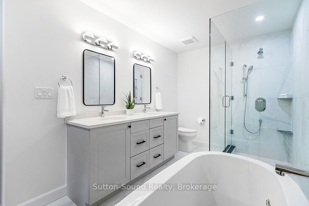 535 Isaac Street 103 Property Photo 17