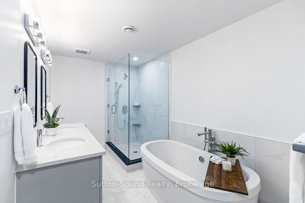 535 Isaac Street 103 Property Photo 18