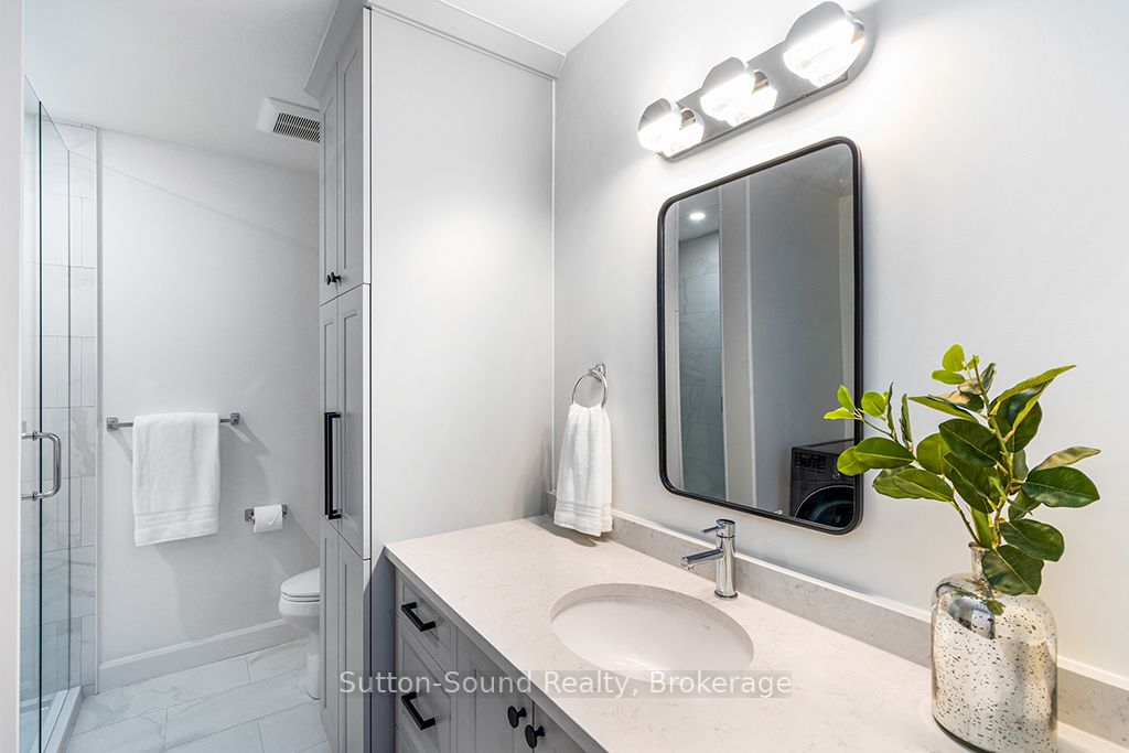 535 Isaac Street 103 Property Photo 23