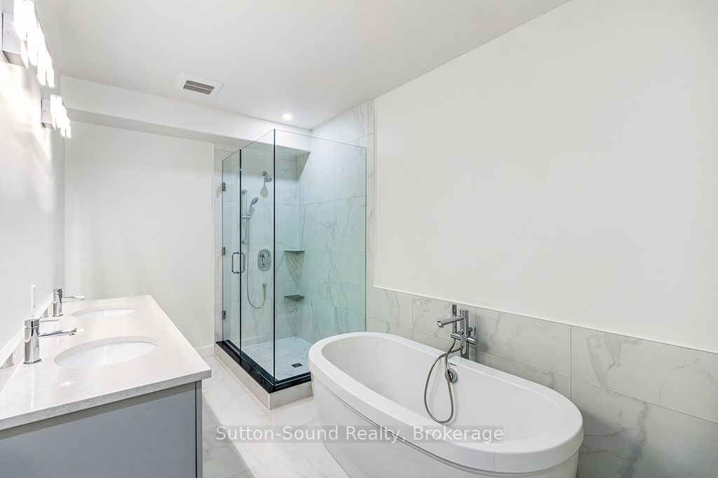 535 Isaac Street 203 Property Photo 17