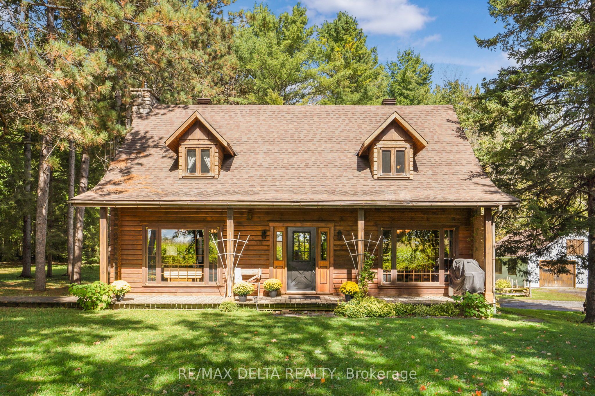 6758 Newton Road Property Photo