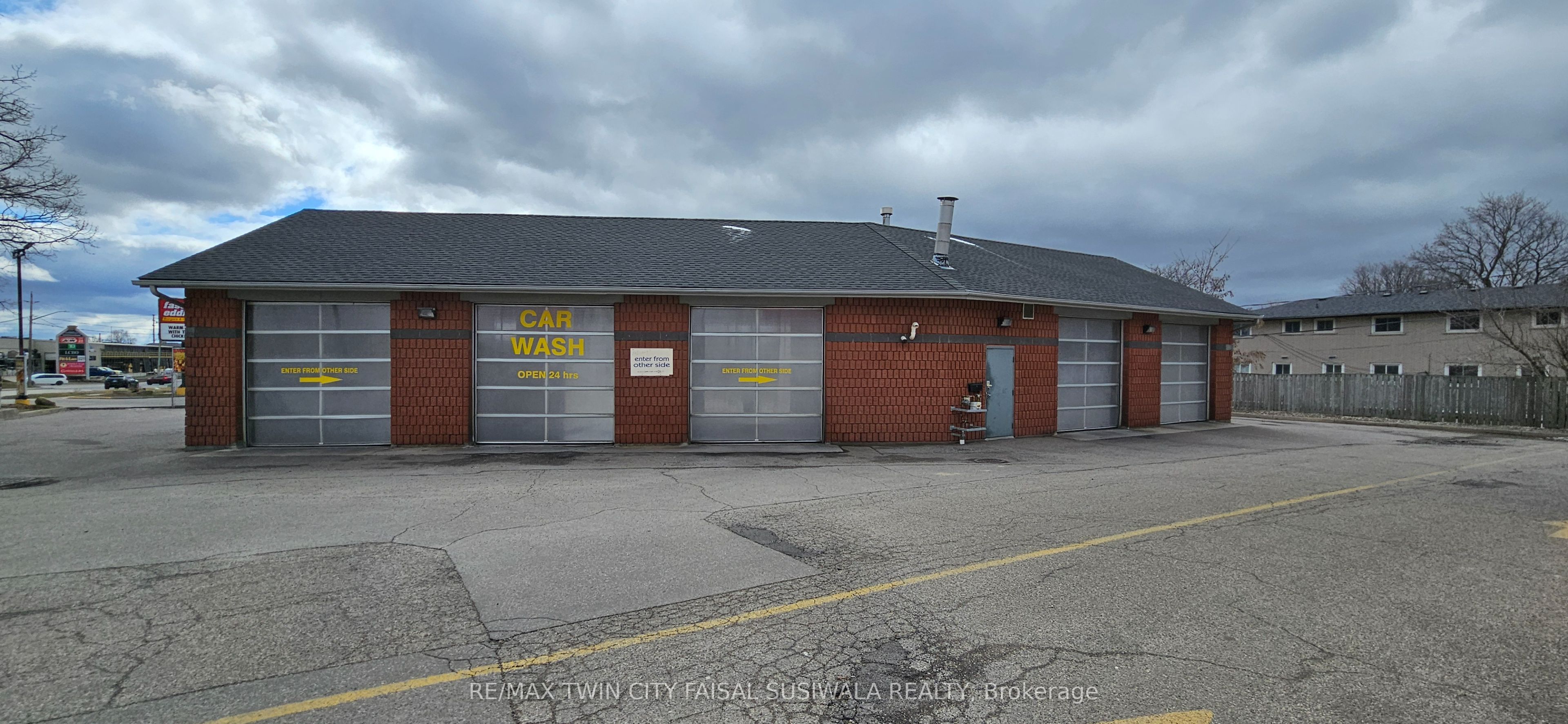150 Dundas Street Property Photo 2