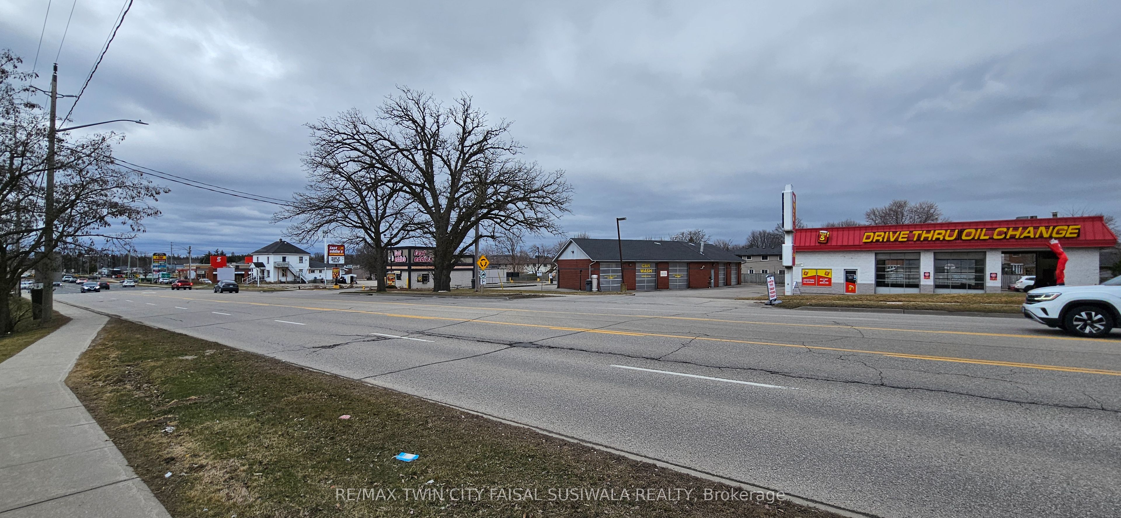 150 Dundas Street Property Photo 9